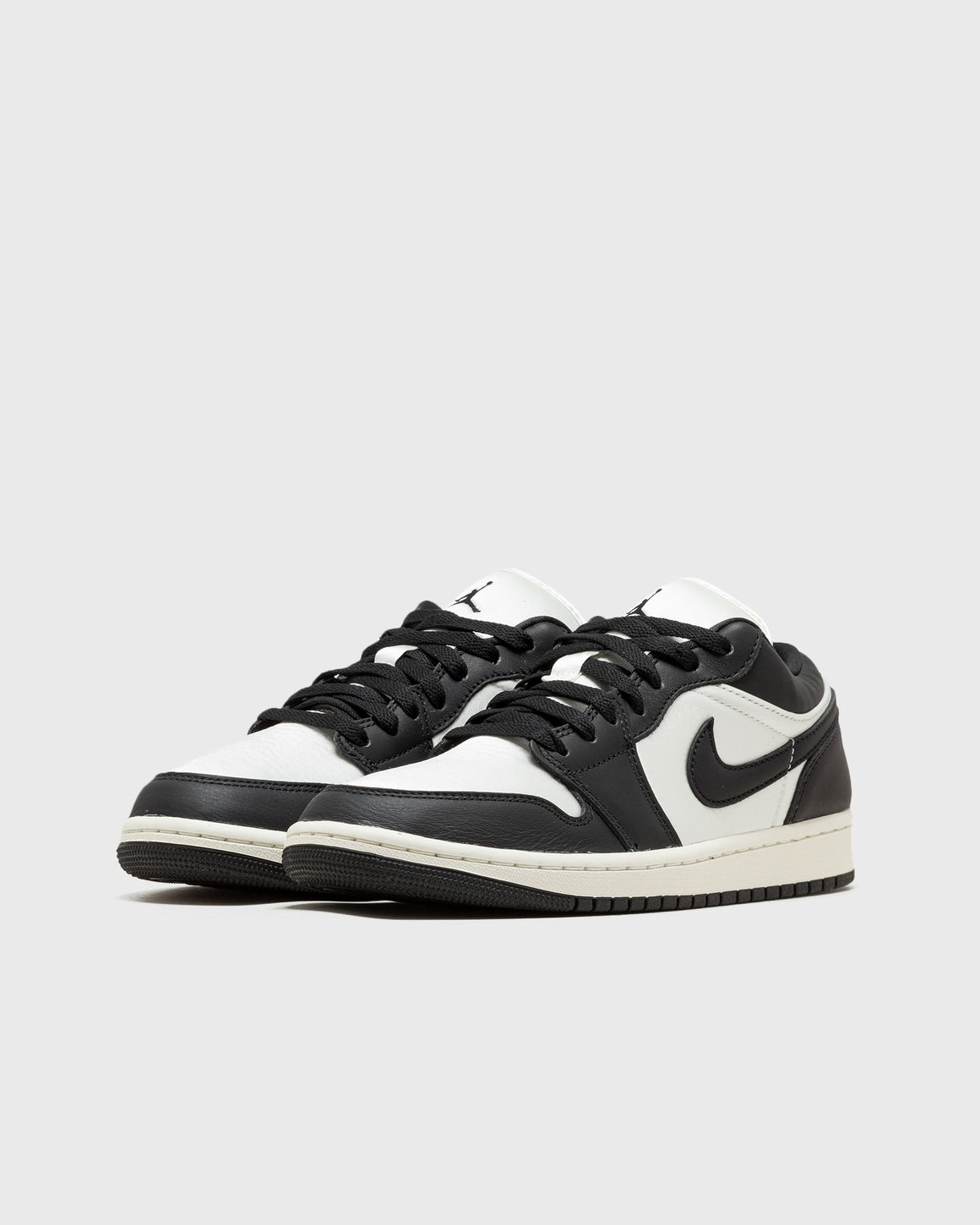 Jordan Air Jordan 1 Low SE Women's Shoes 'Vintage Panda' Black/White | BSTN  Store