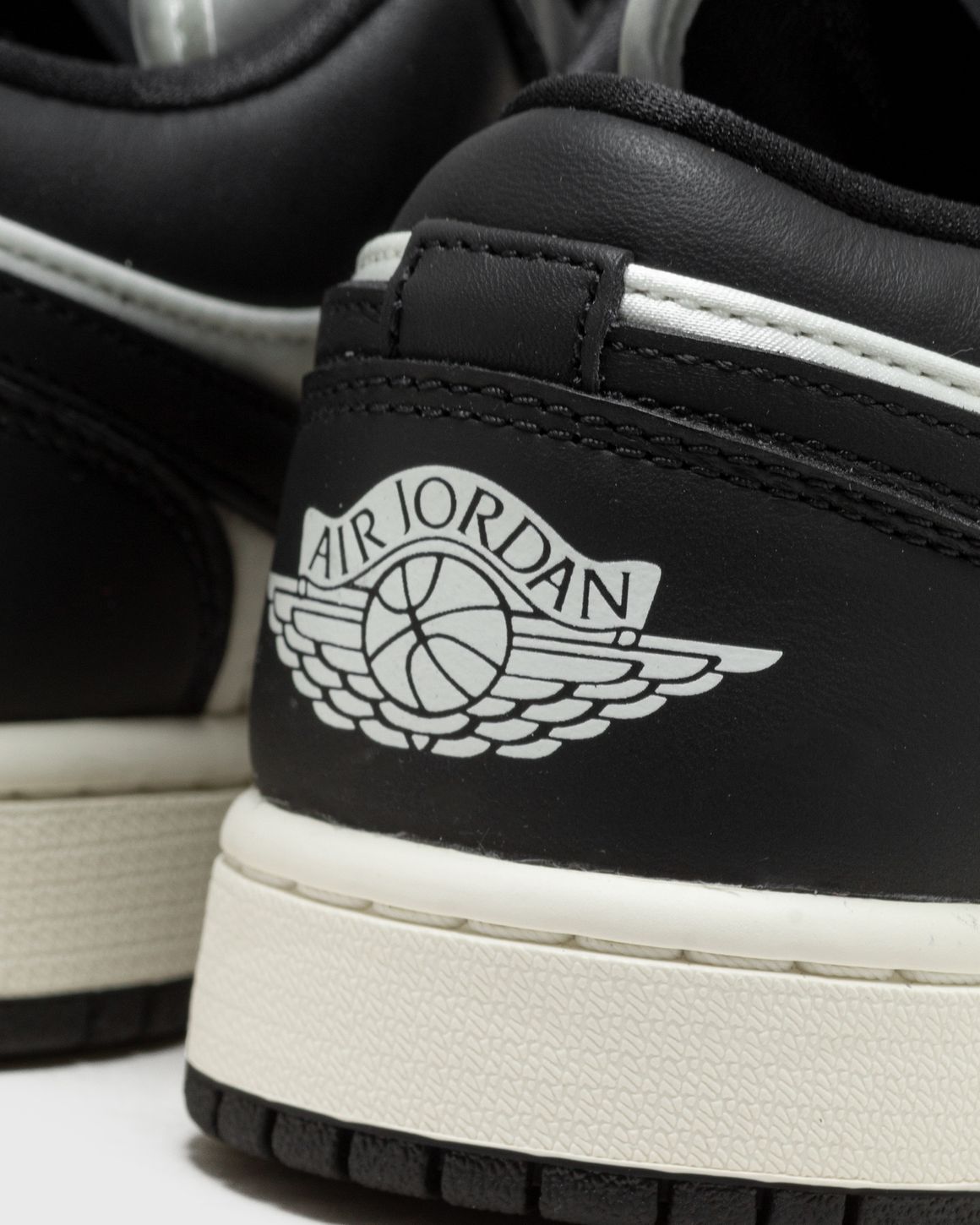 Jordan Air Jordan 1 Low SE Women's Shoes 'Vintage Panda' Black/White | BSTN  Store