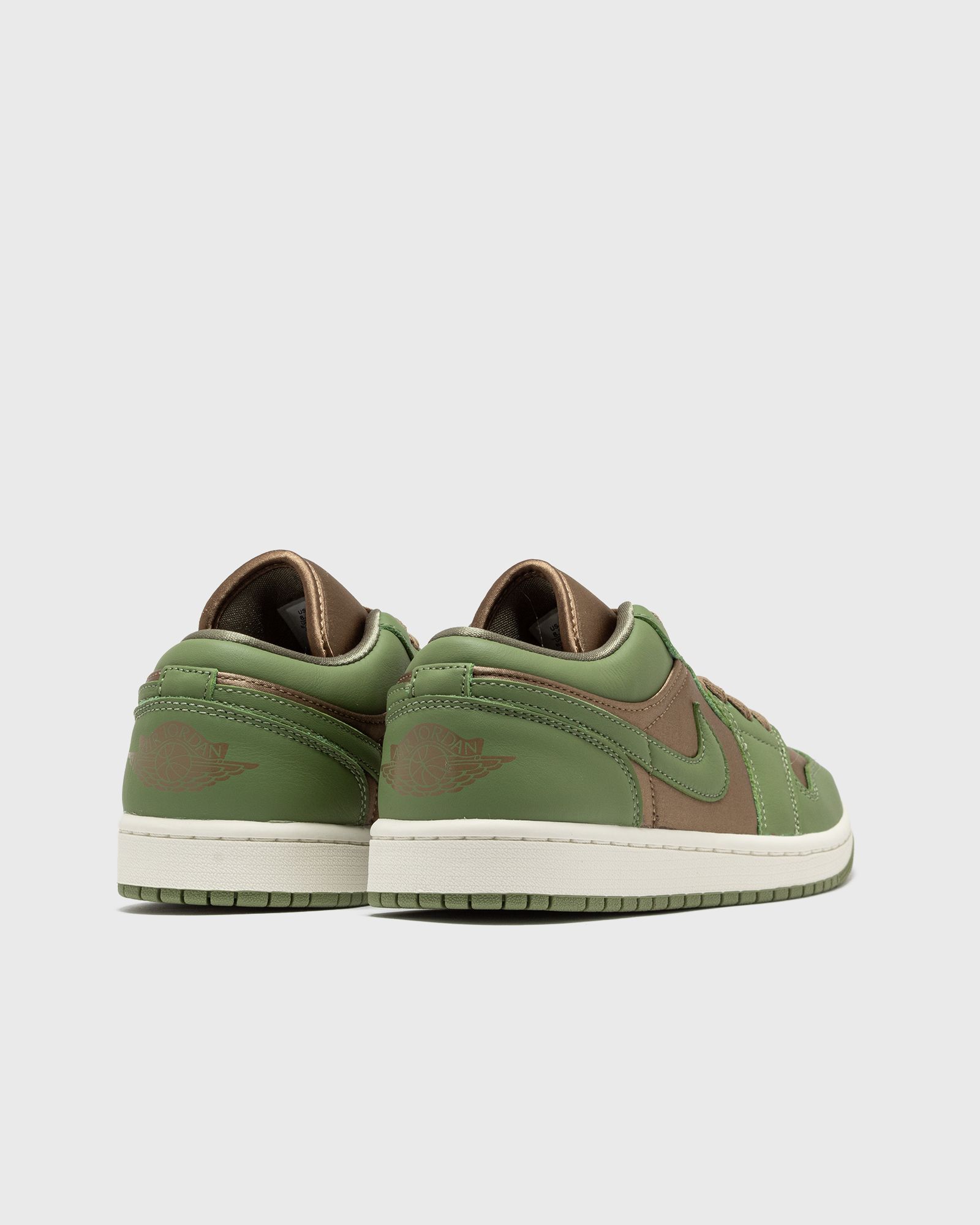 Air Jordan 1 Low SE Women's Shoes
