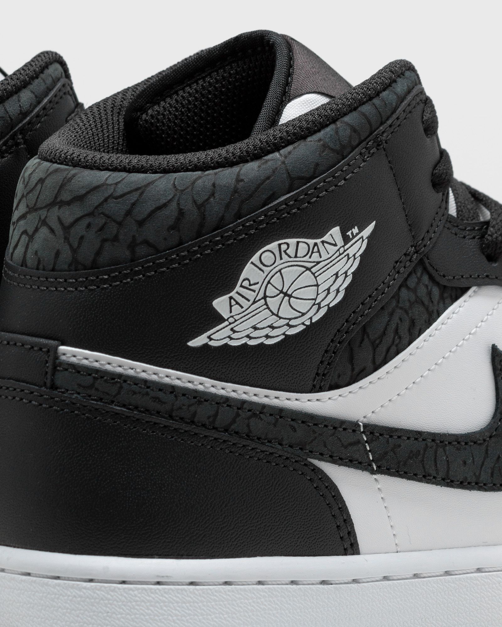 Air Jordan 1 Mid SE 'Panda Elephant'