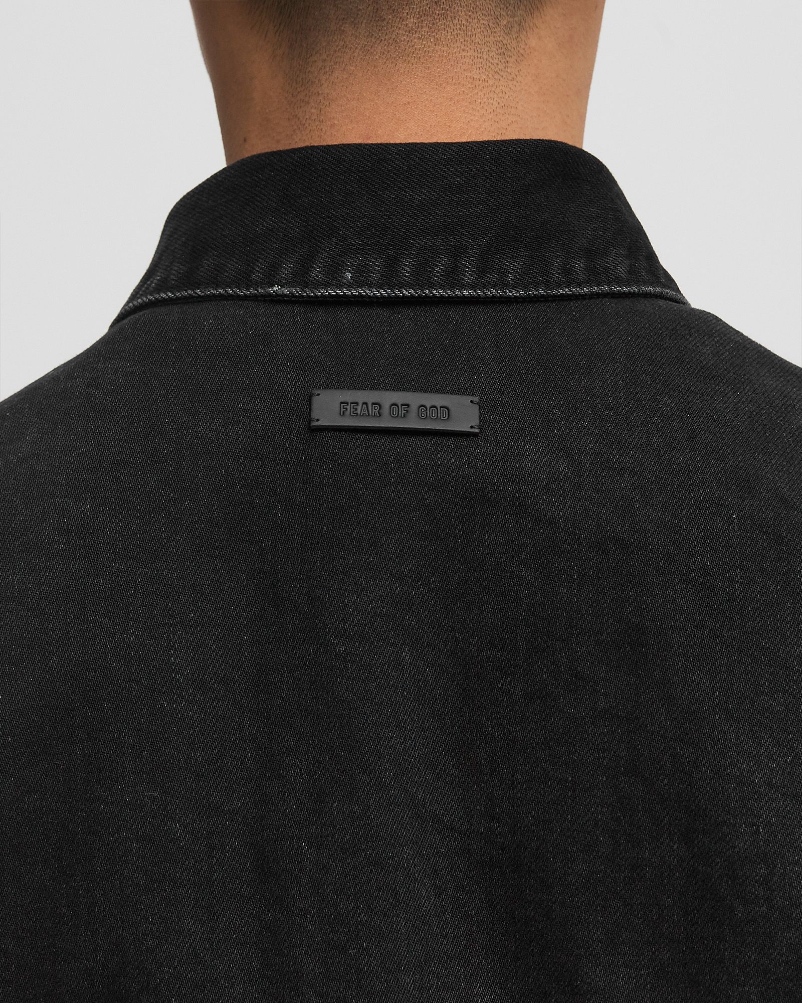 DENIM TRUCKER JACKET