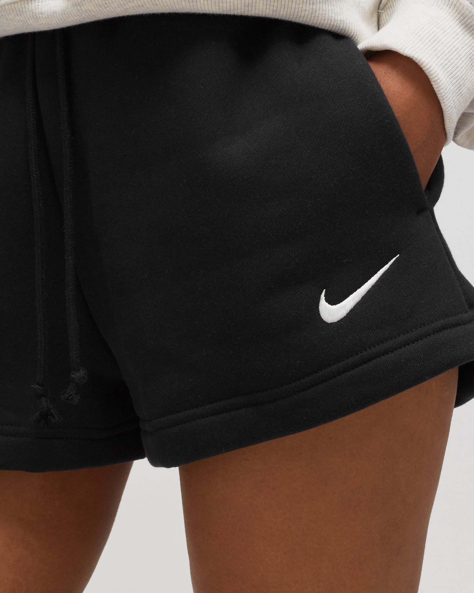 WMNS NSW PHNX FLC HR SHORT