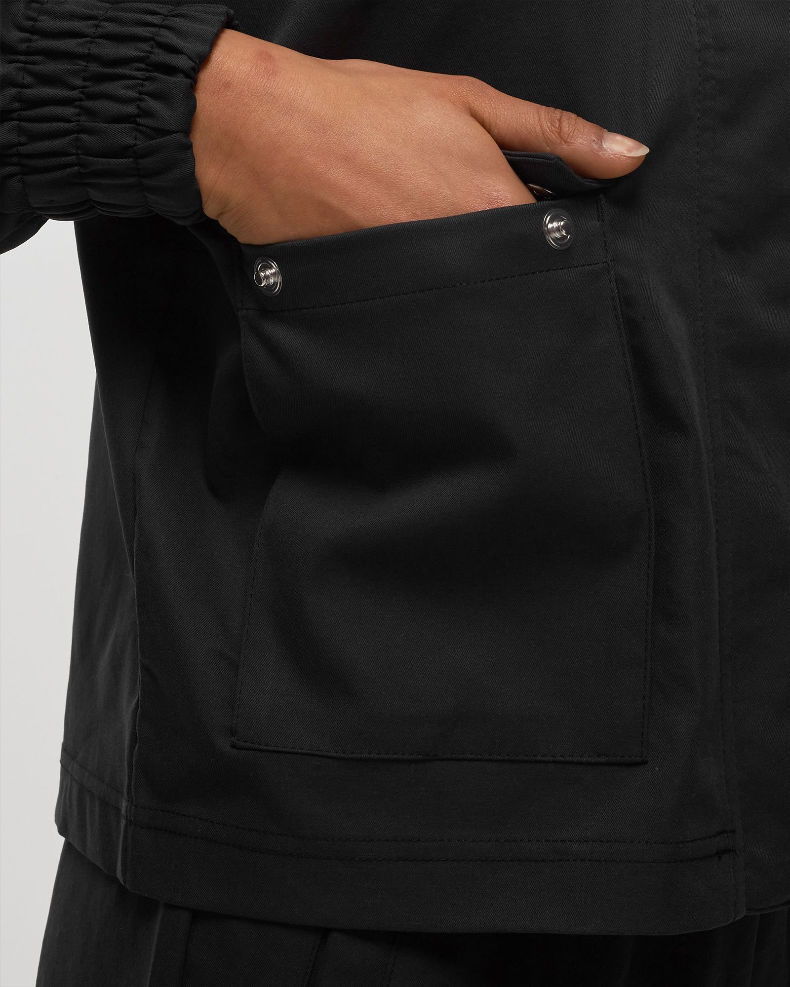 WMNS SWOOSH WOVEN JACKET