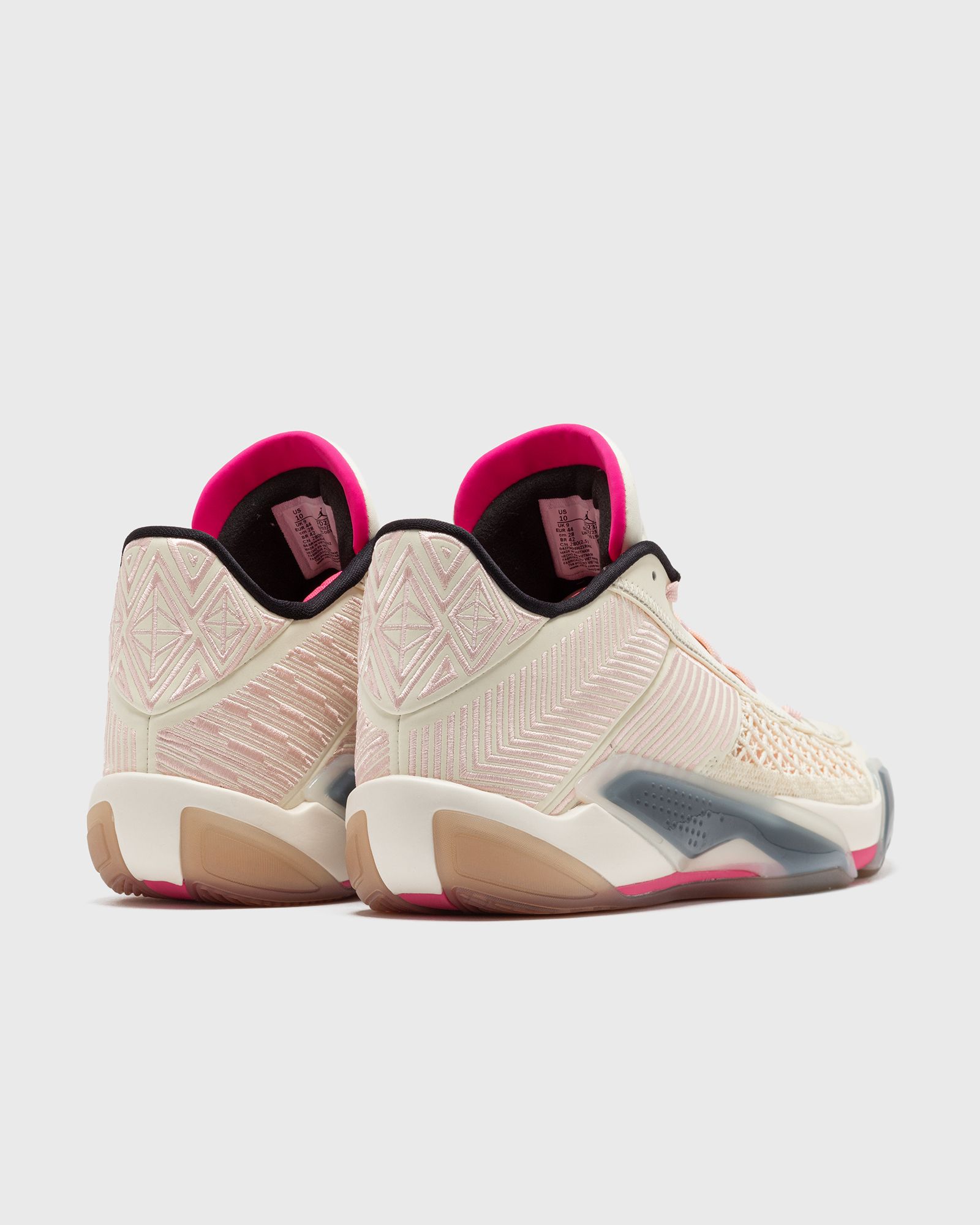 AIR JORDAN XXXVIII LOW