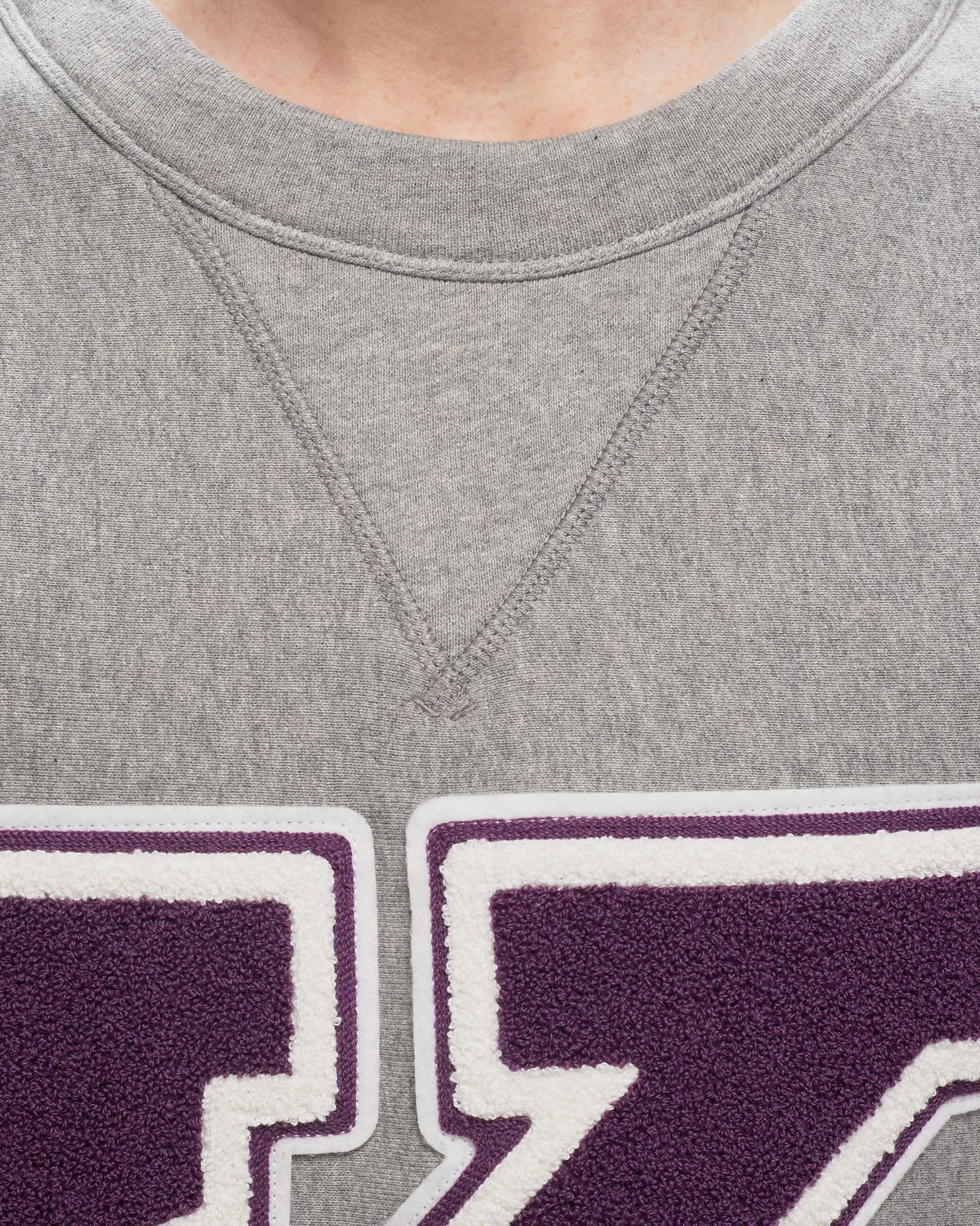 COLLEGE EXAGERATED SWEAT