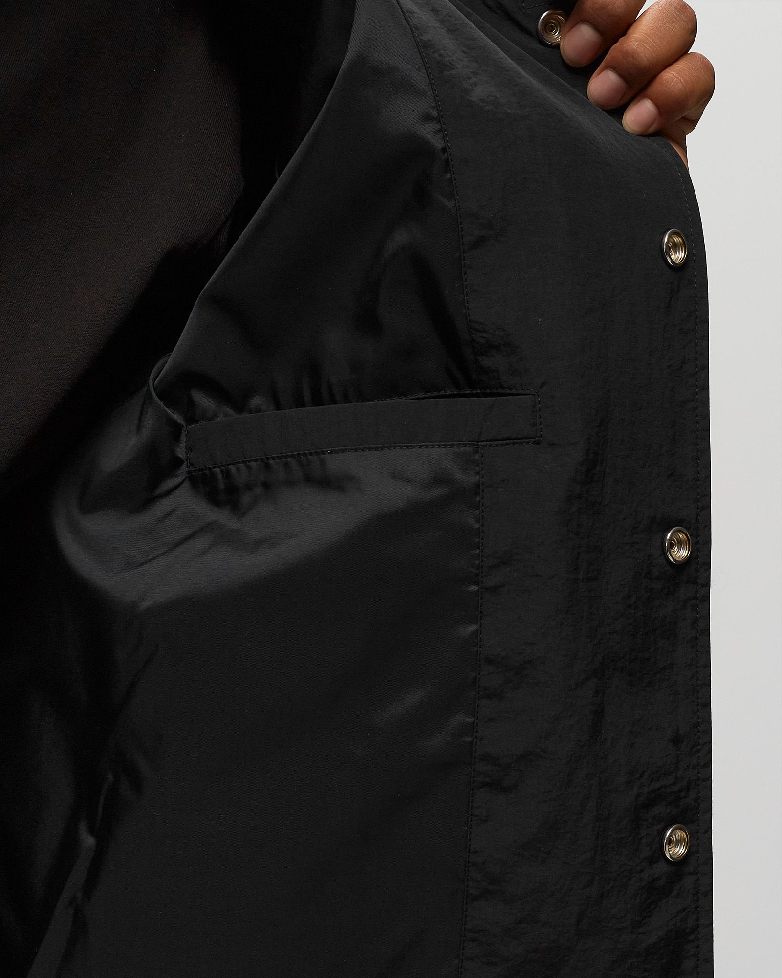 TARGET LIGHT COACH JACKET