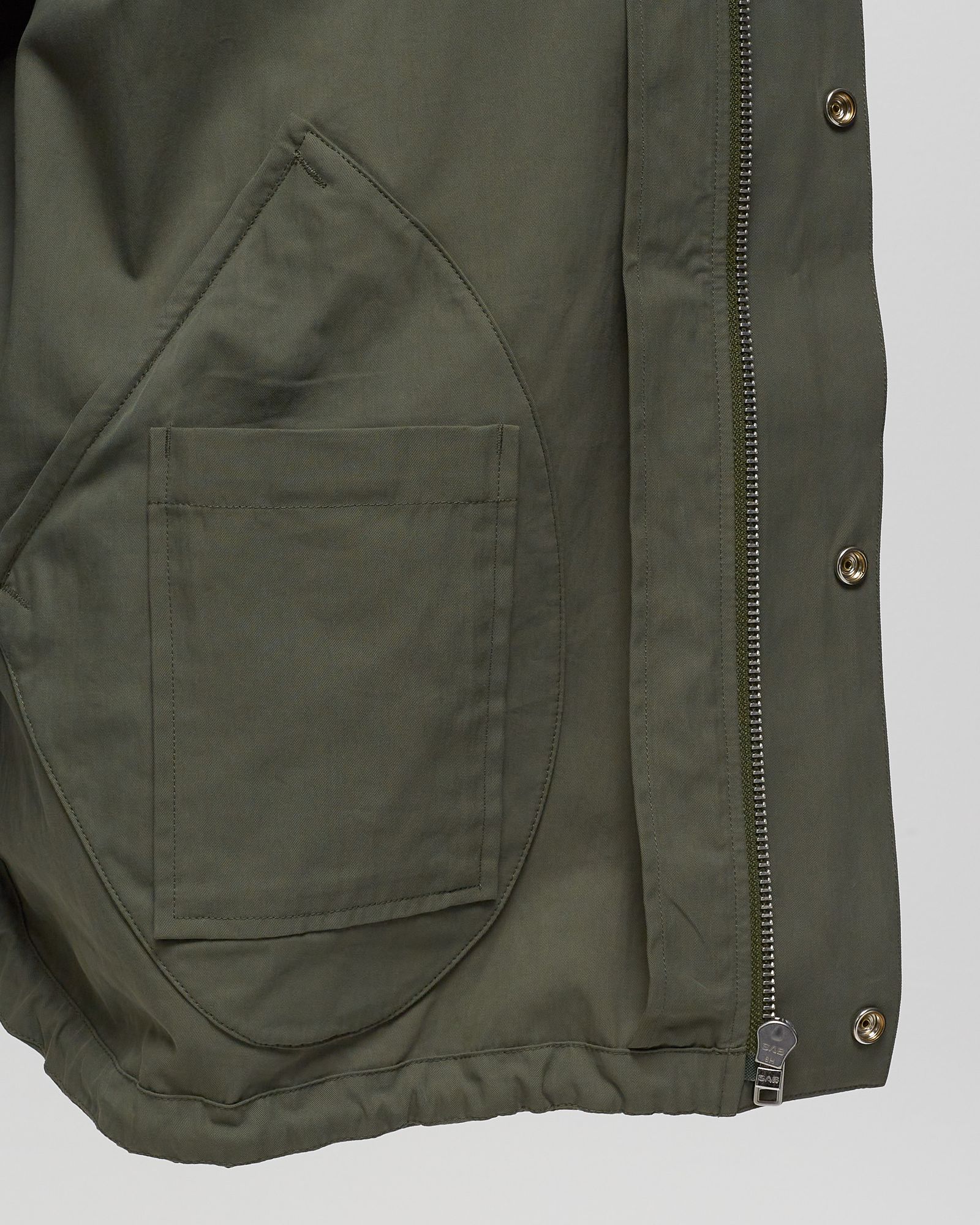 TARGET BATWING WINDBREAKER