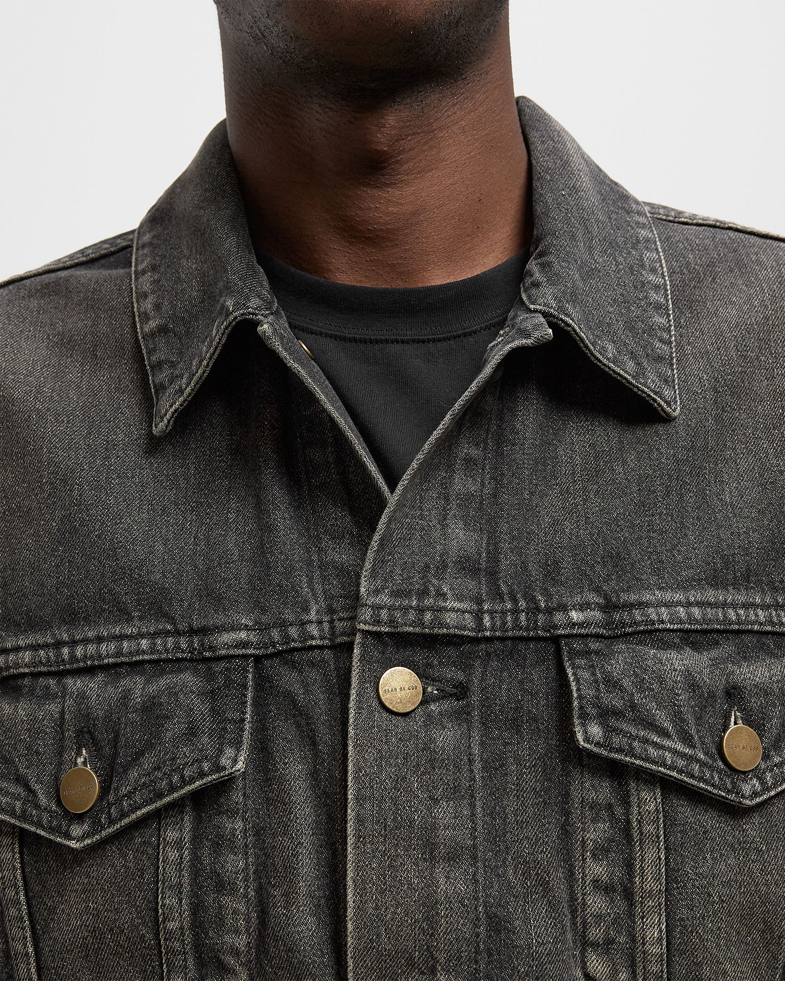 DENIM TRUCKER JACKET