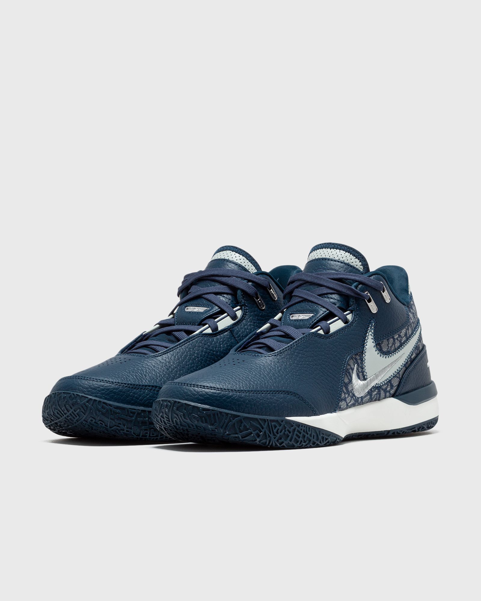 ZOOM LEBRON NXXT GEN AMPD "GEORGETOWN"