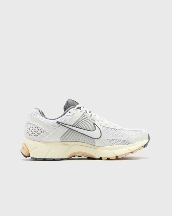 WMNS ZOOM VOMERO 5