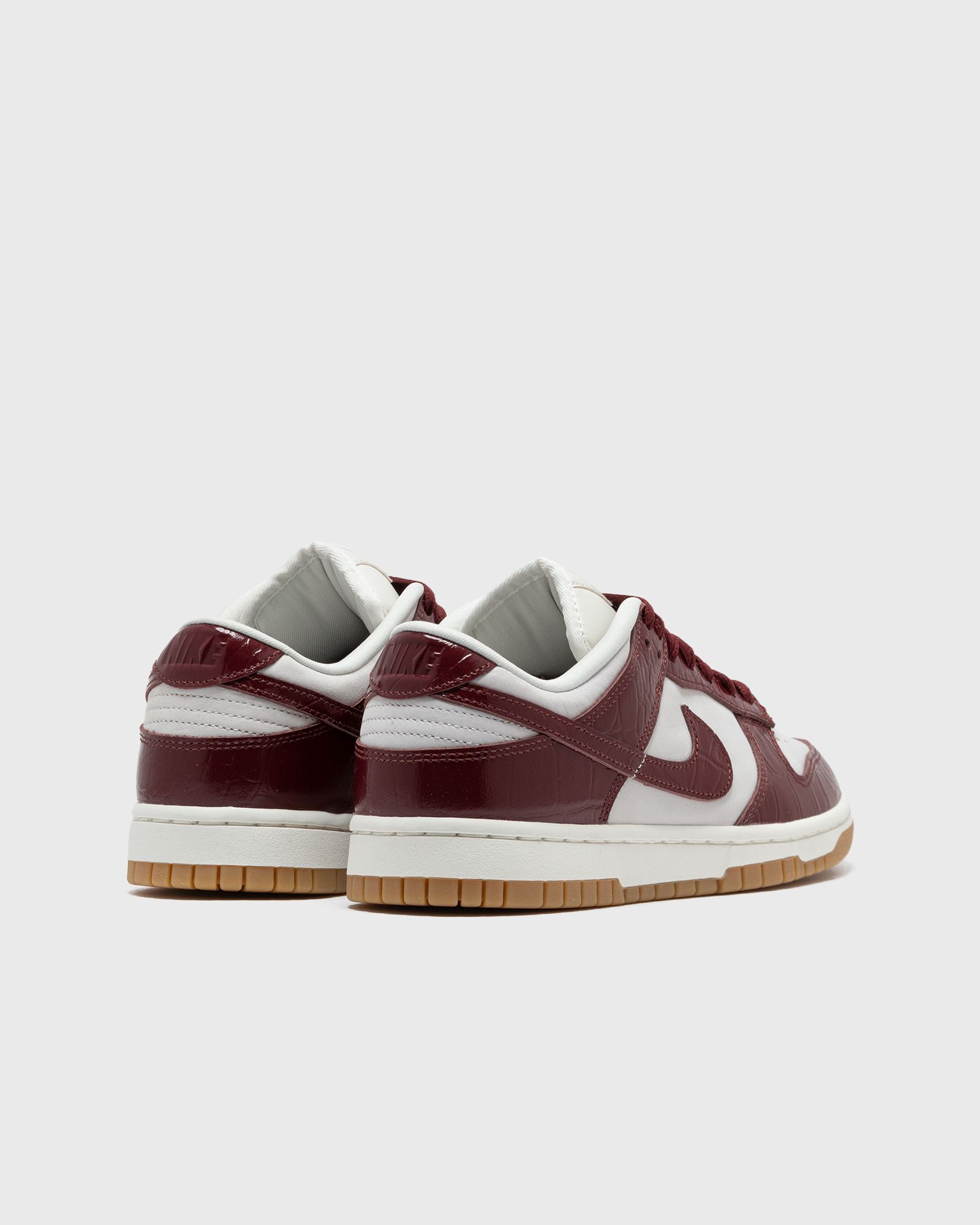 NIKE DUNK LOW LX