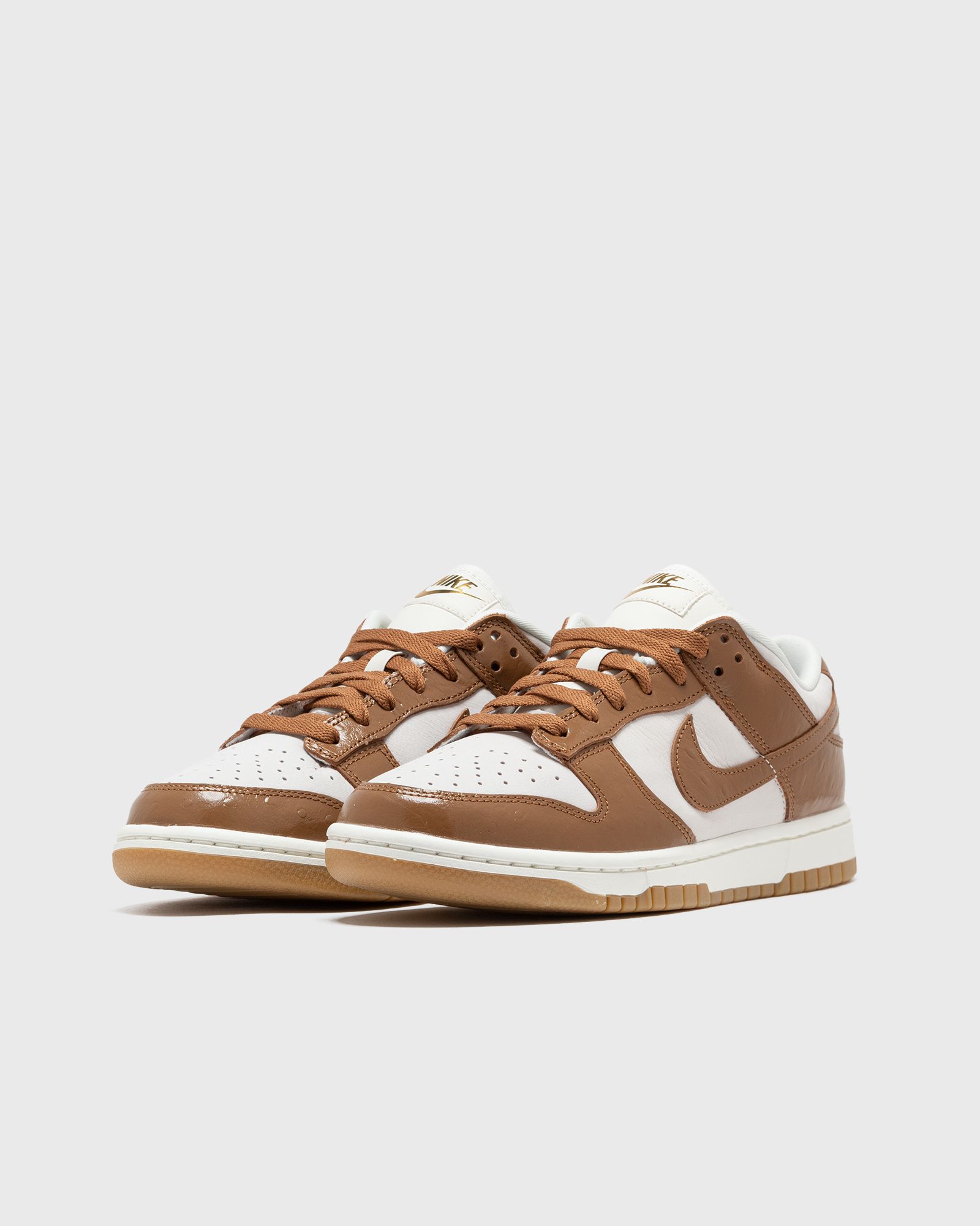 WMNS NIKE DUNK LOW LX