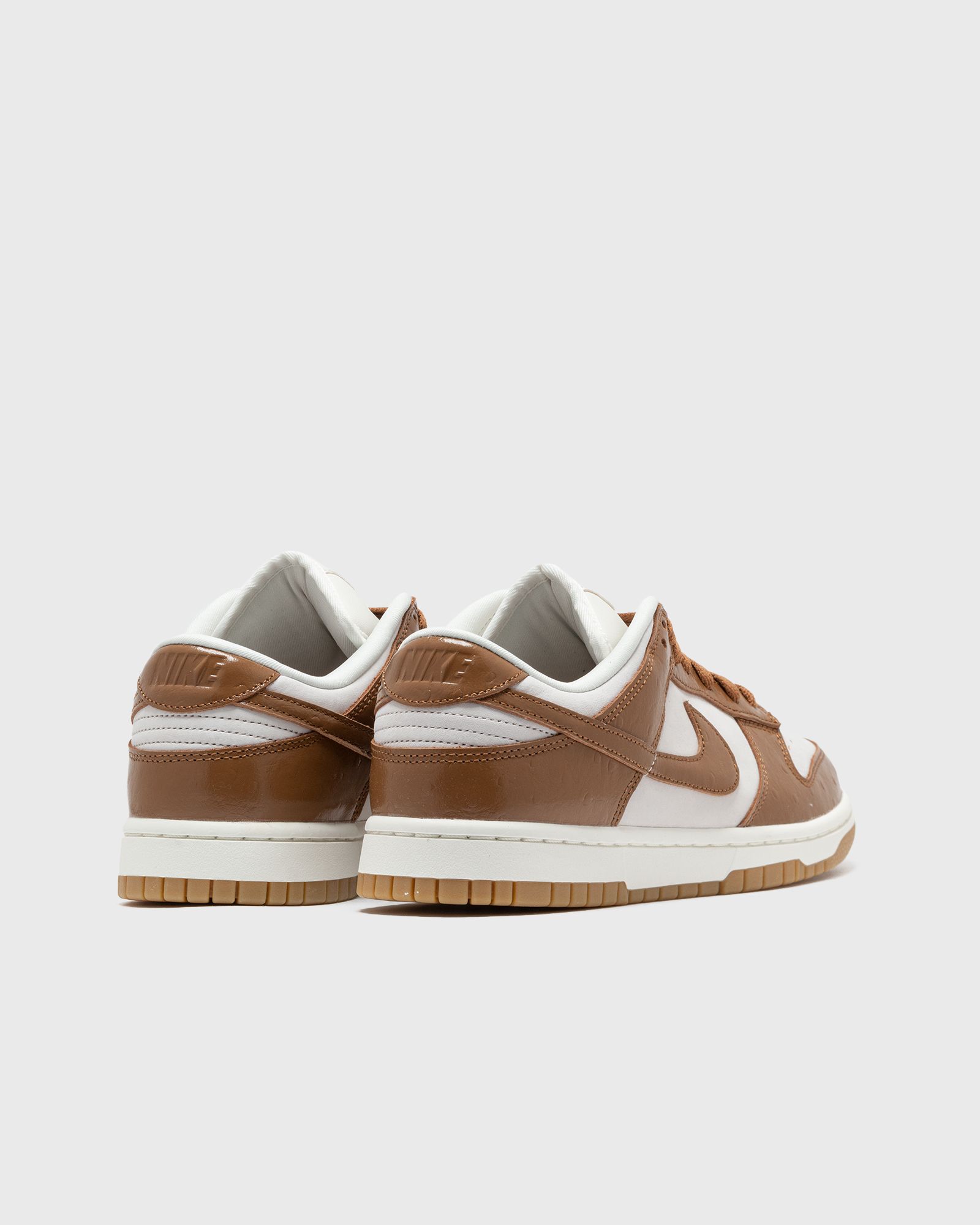 WMNS NIKE DUNK LOW LX