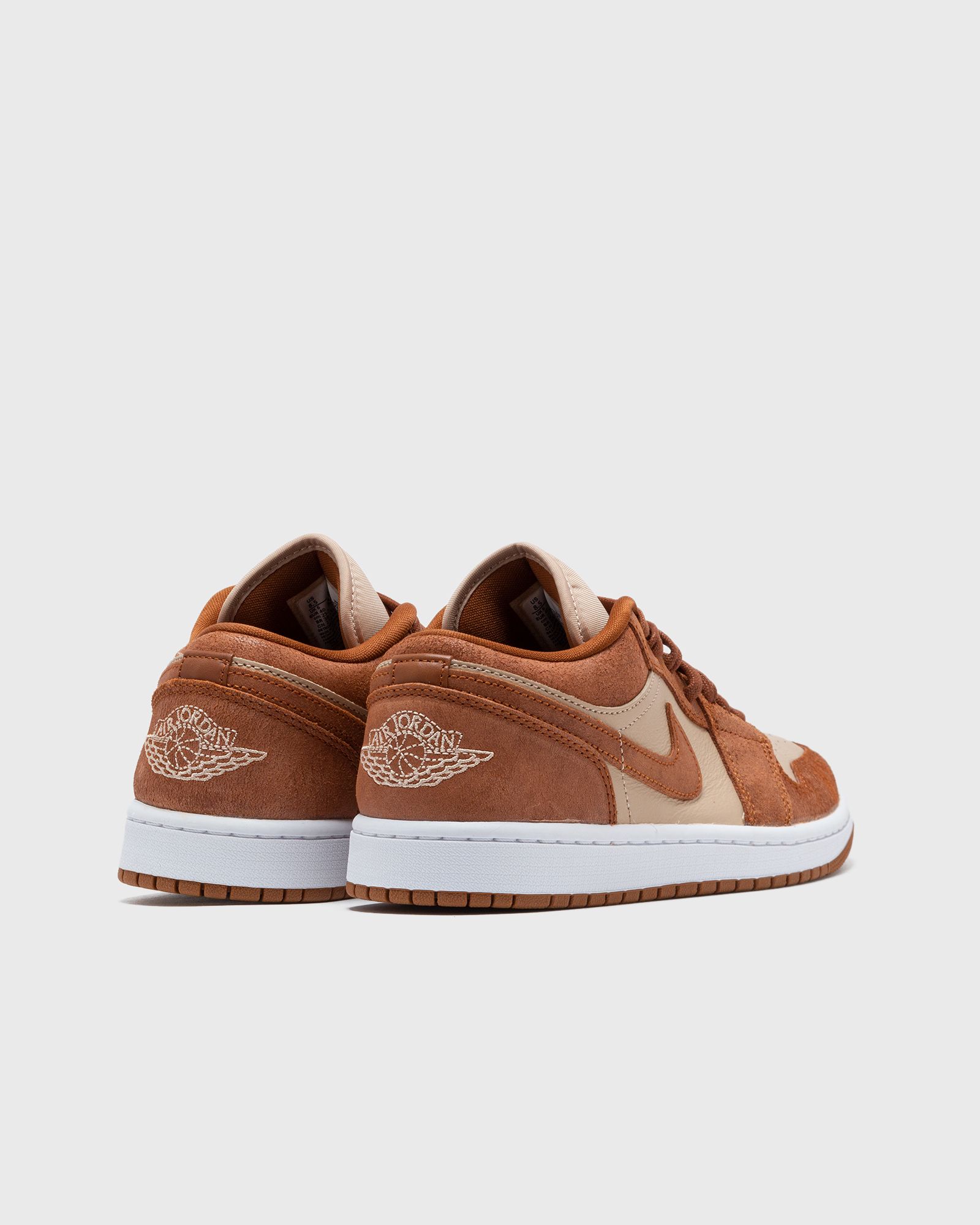 WMNS AIR JORDAN 1 LOW SE