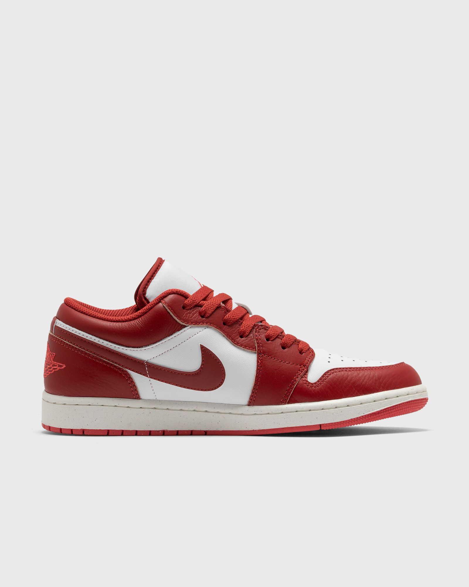 AIR JORDAN 1 LOW SE 'DUNE RED'