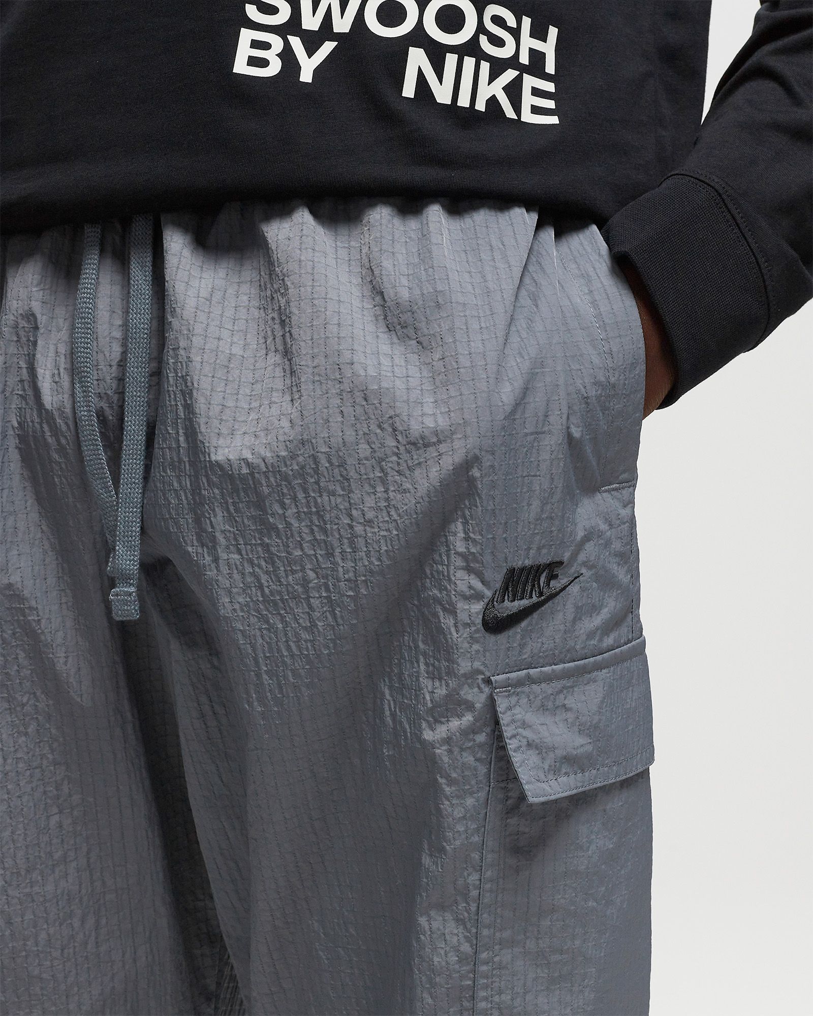 Nike Sportswear Repeat Men's Lightweight Woven Pants