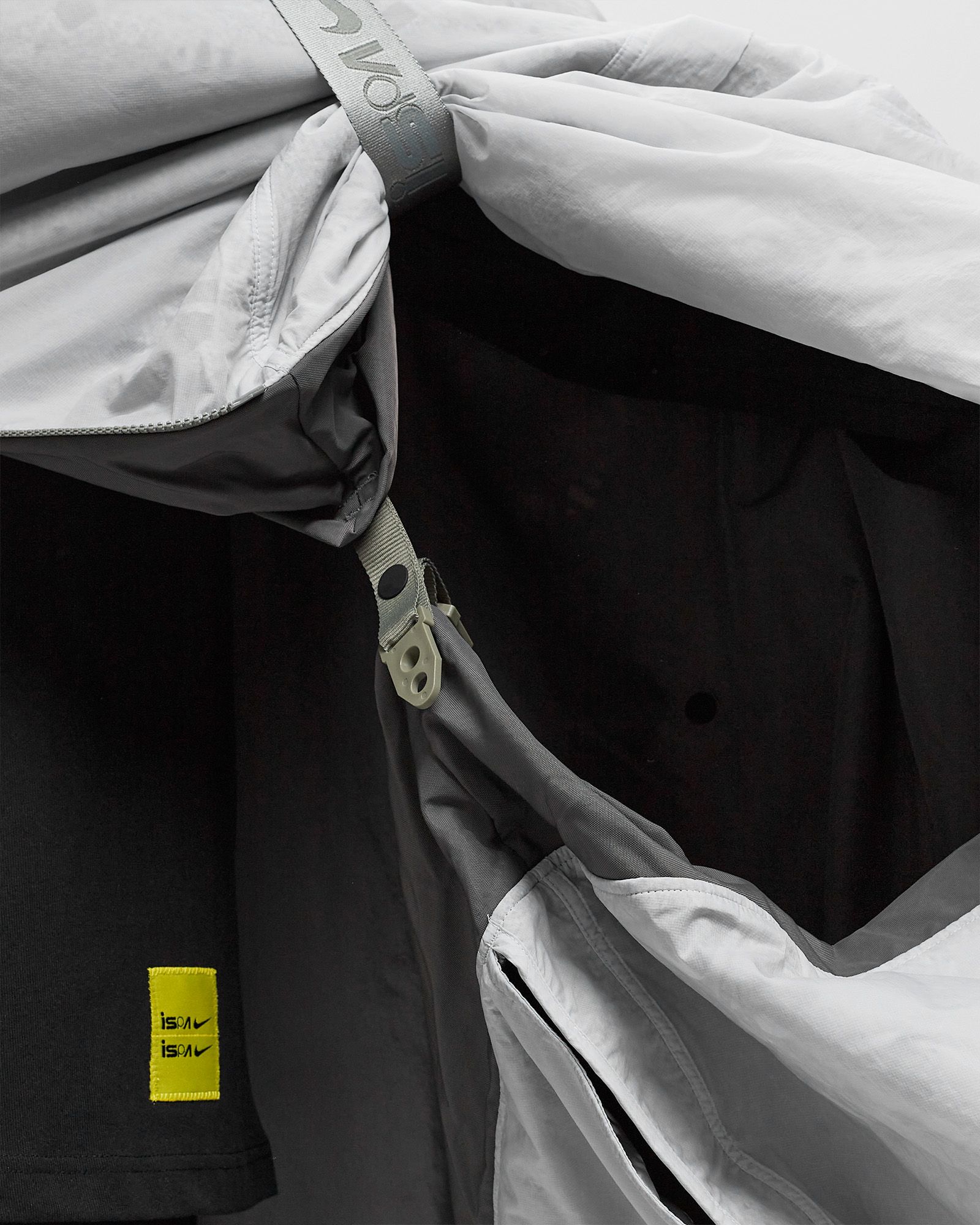 U NRG ISPA METAMORPH PONCHO