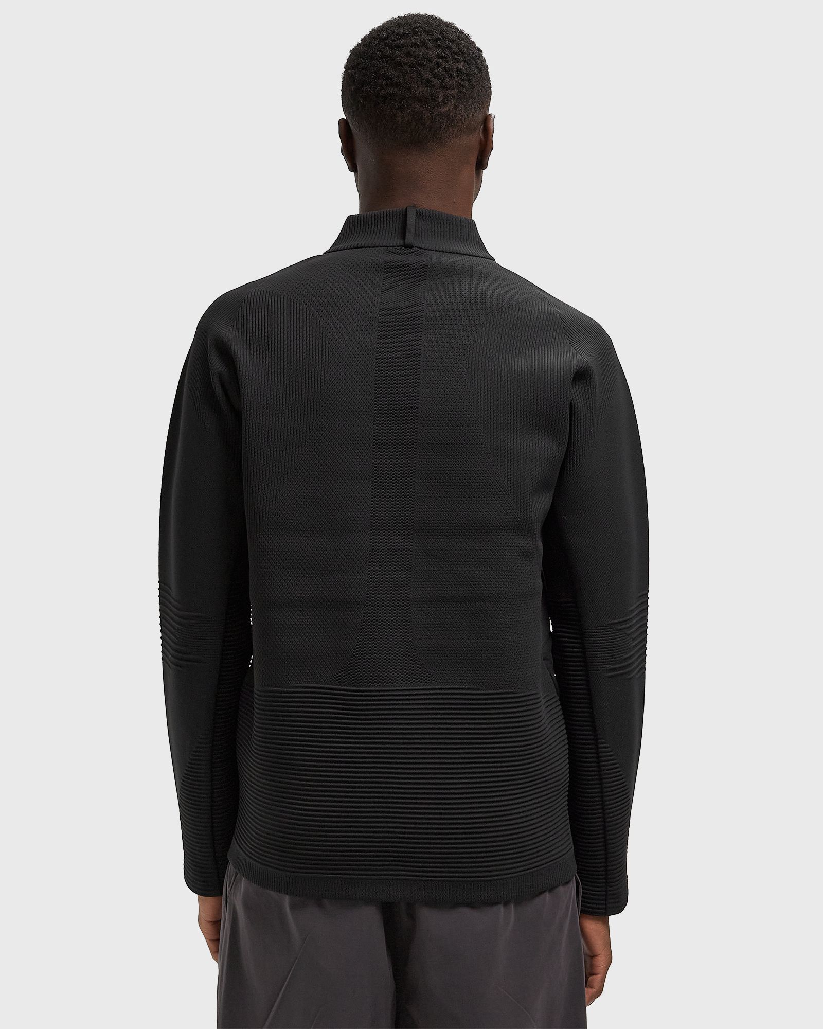 LATITUDE SOAR MID LAYER