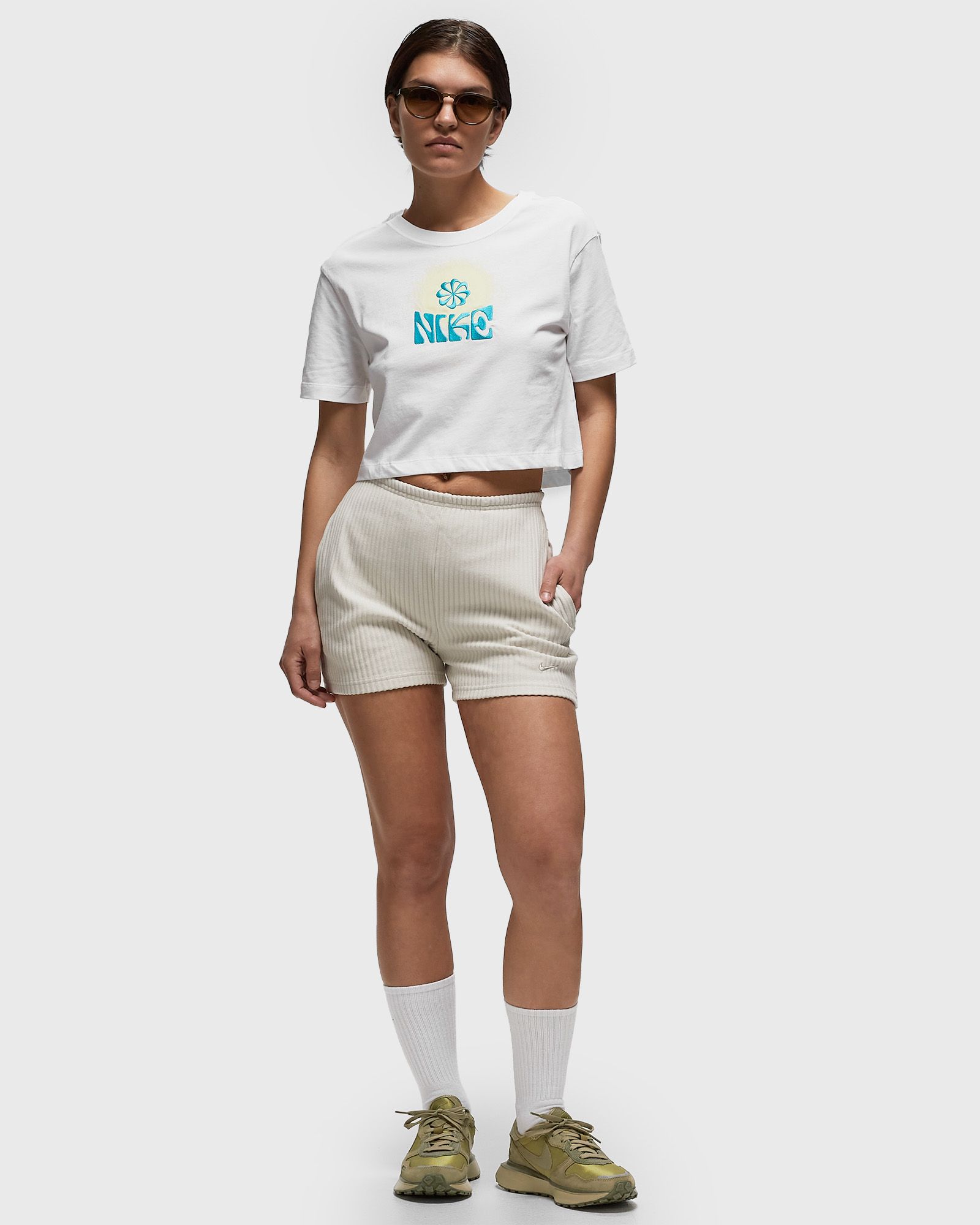 WMNS Chill Knit Ribbed 3-Inch Shorts