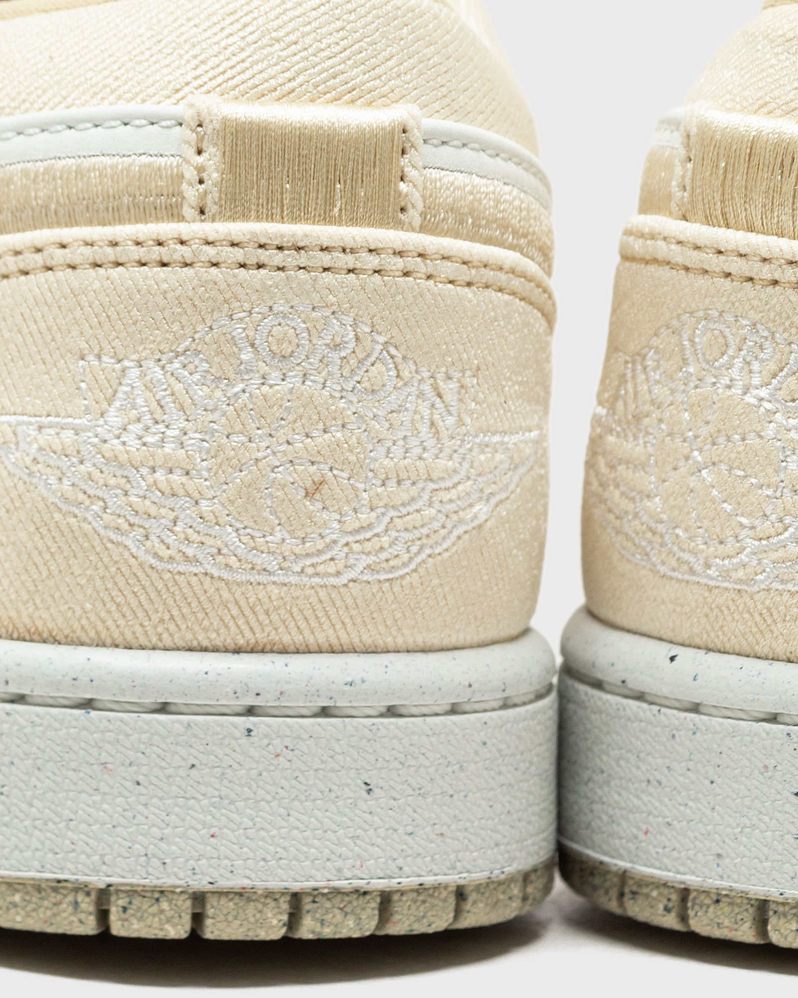 WMNS AIR JORDAN 1 LOW SE
