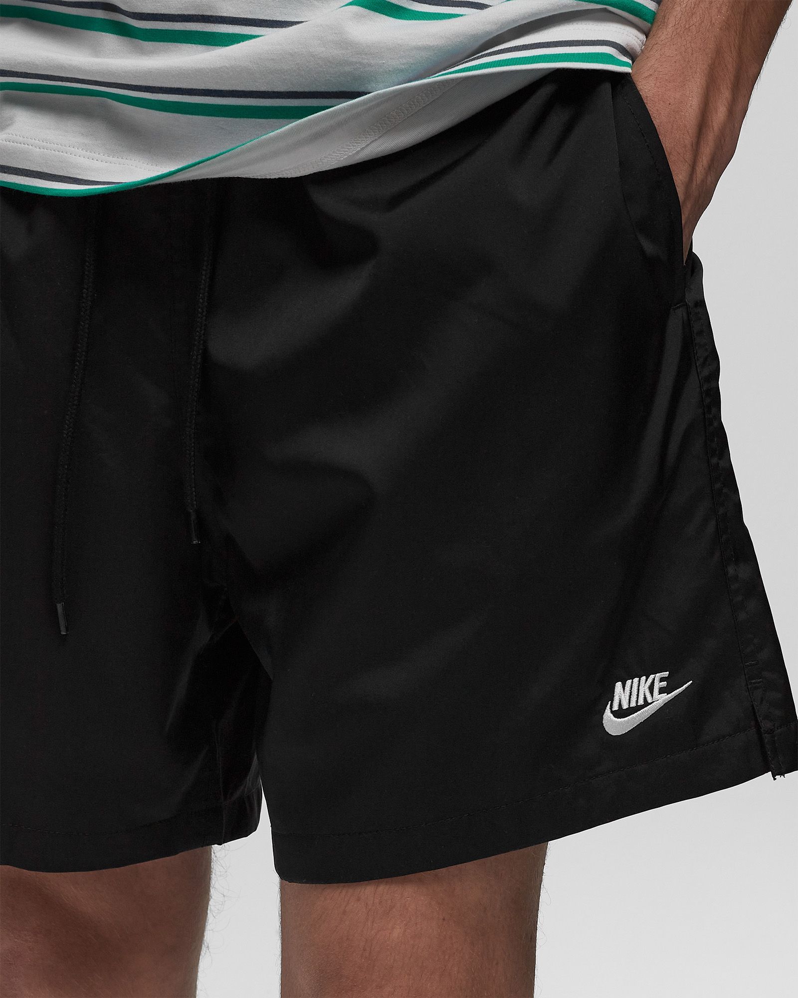Club Woven Flow Shorts