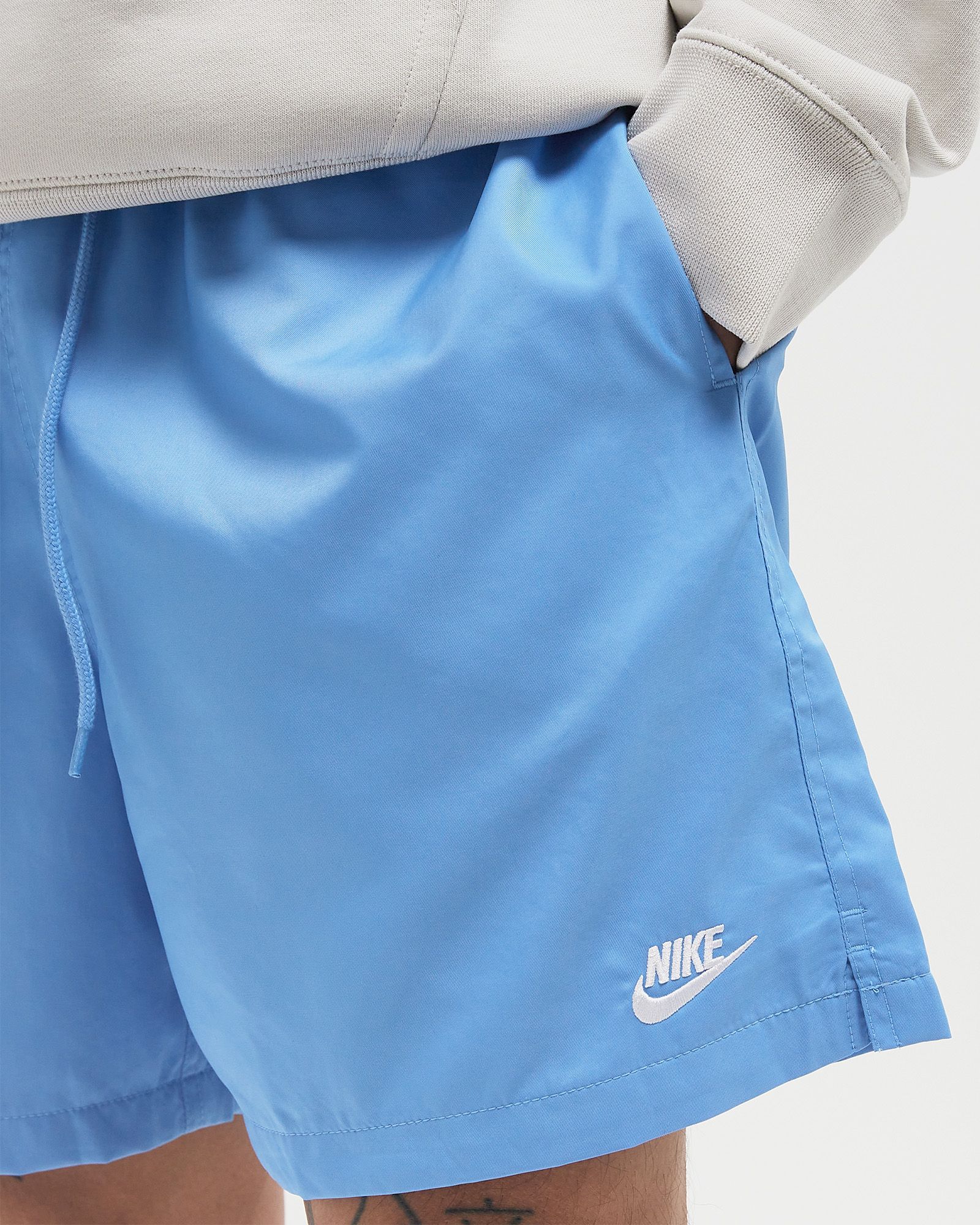 Club Woven Flow Shorts