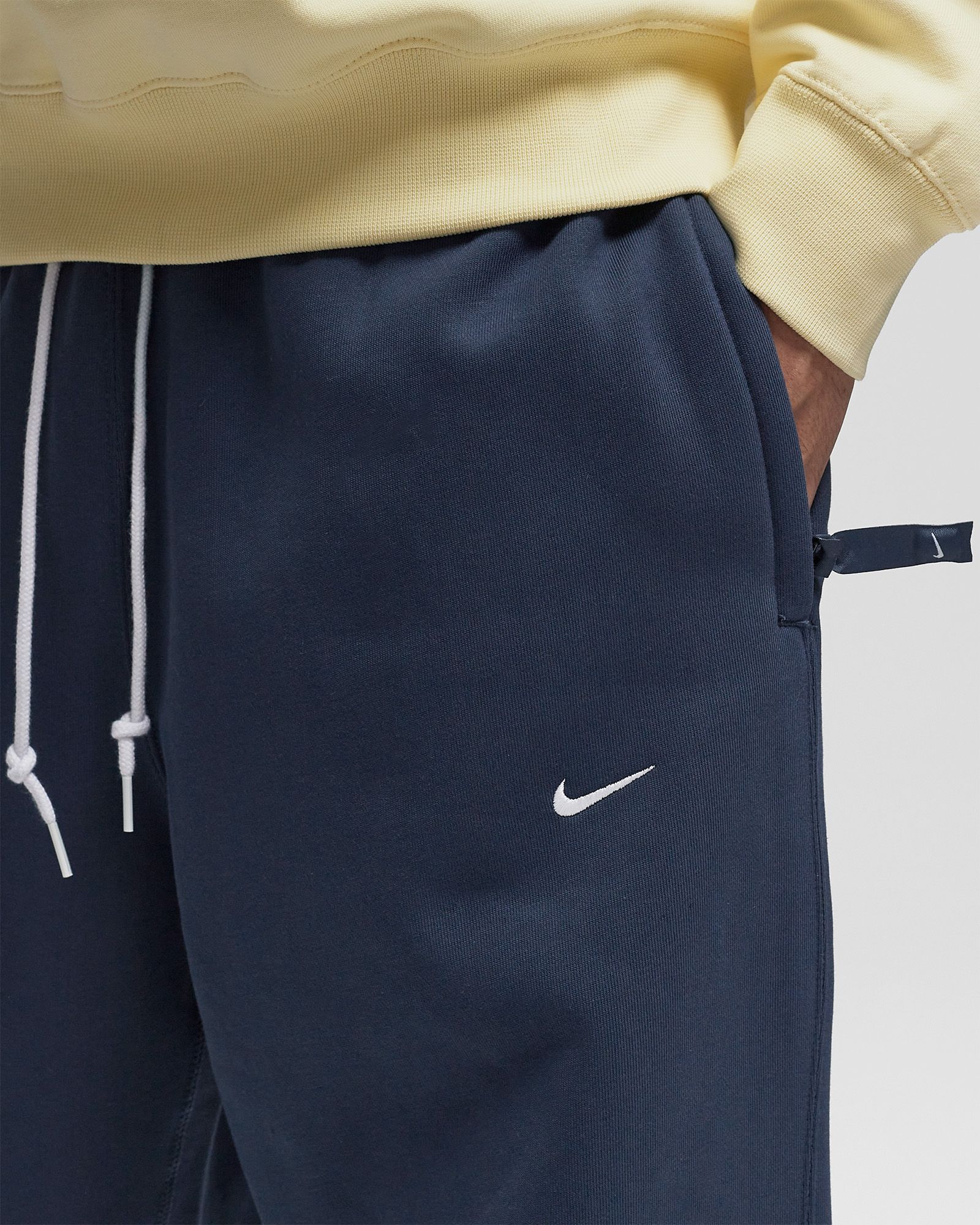 Solo Swoosh Open-Hem Brushed-Back Fleece Pants