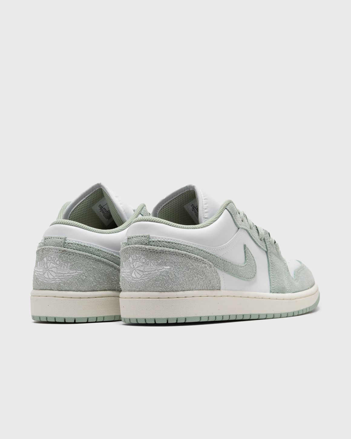 Jordan AIR JORDAN 1 LOW SE SEAFOAM White | BSTN Store