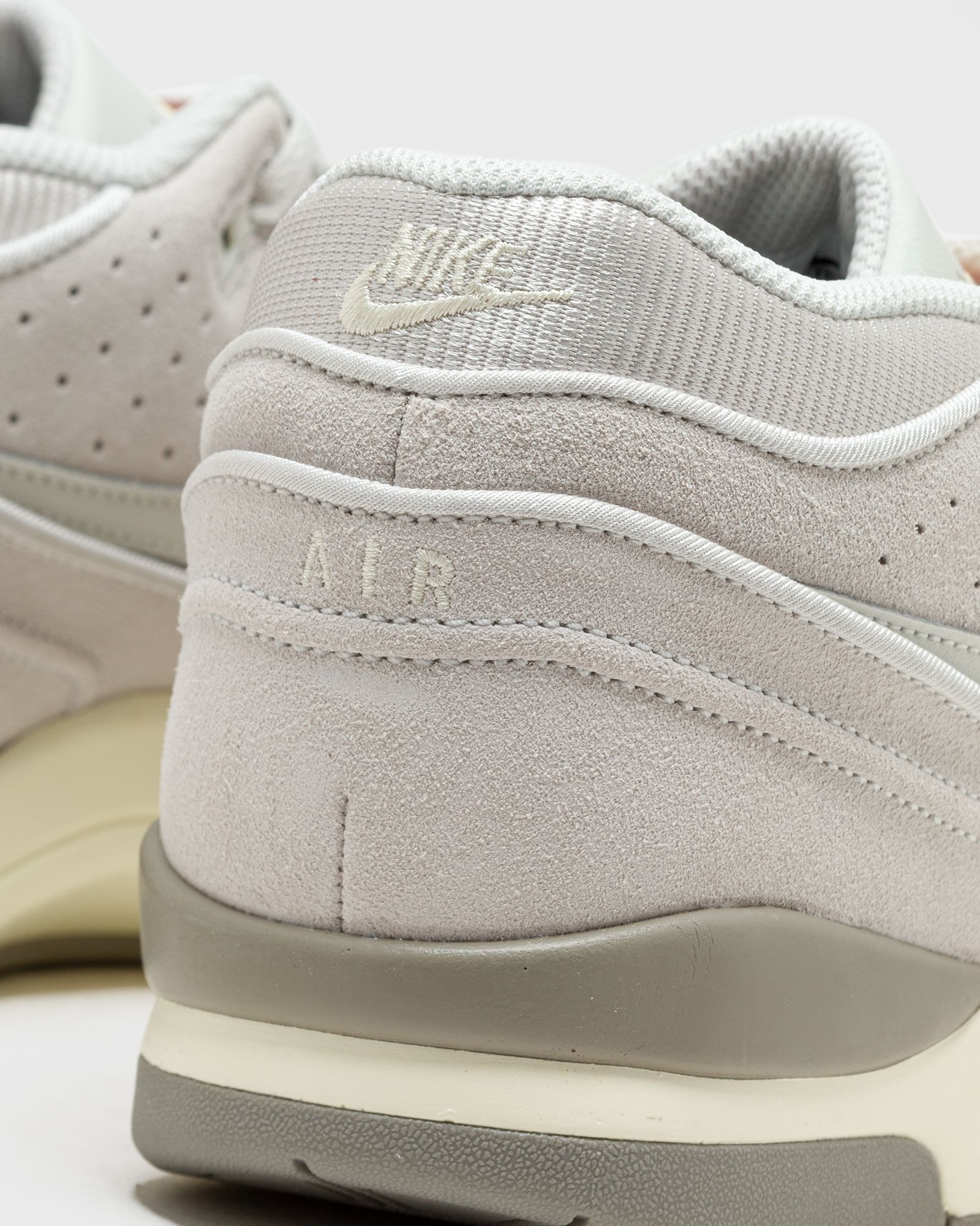 AIR ALPHA FORCE 88 'Light Bone'