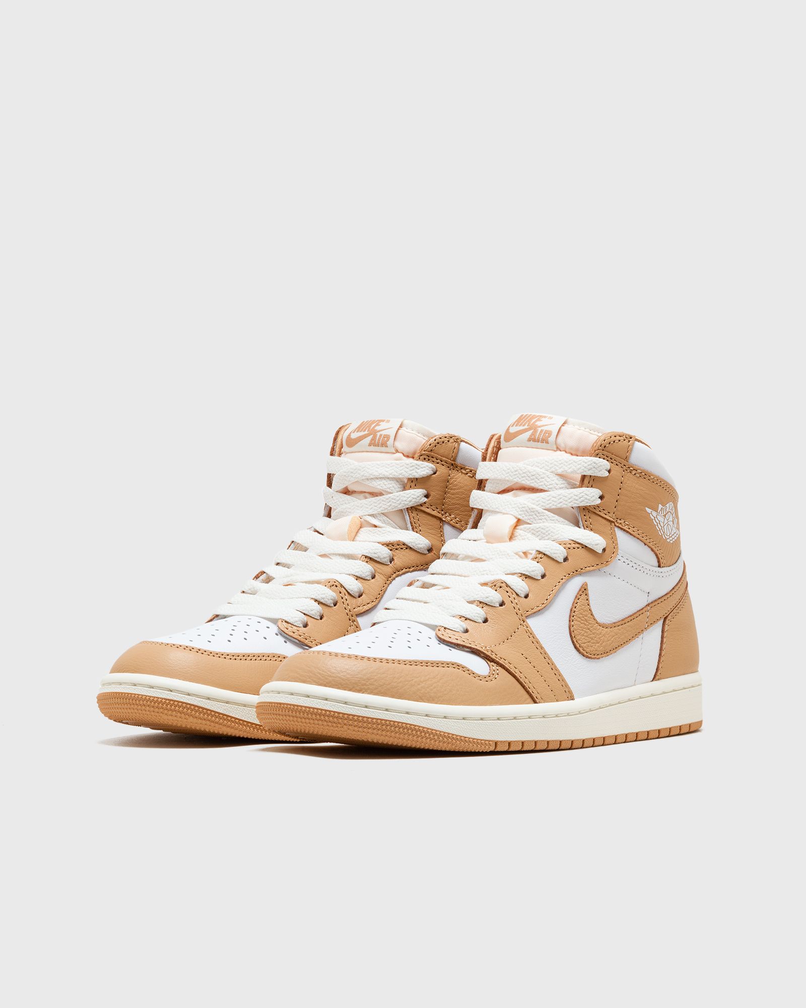 WMNS AIR JORDAN 1 RETRO HI OG 'Praline'