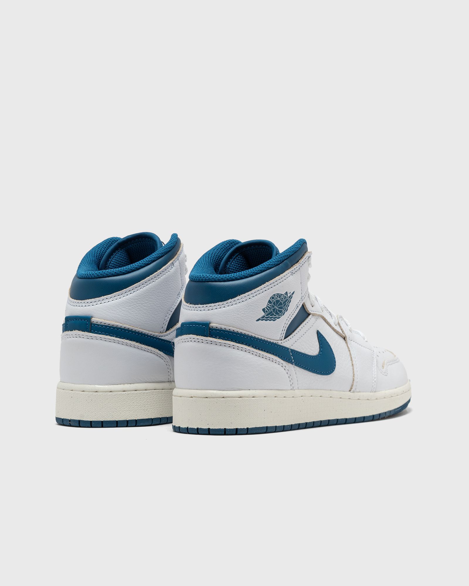 AIR JORDAN 1 MID SE (GS)