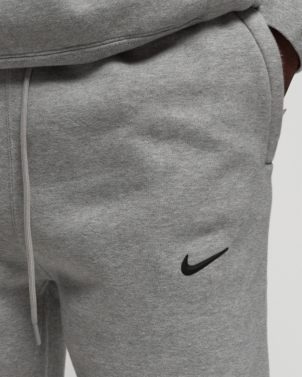 Nike foundation joggers grey best sale