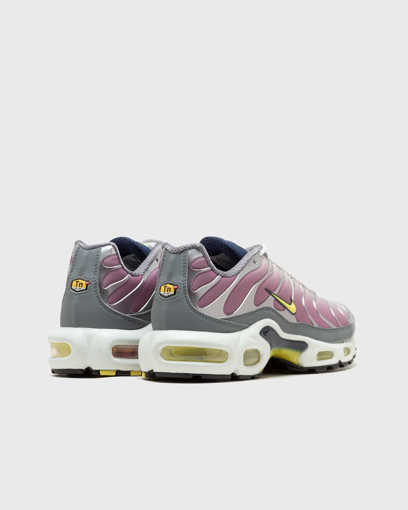 WMNS NIKE AIR MAX PLUS 'VIOLET DUST AND HIGH VOLTAGE'