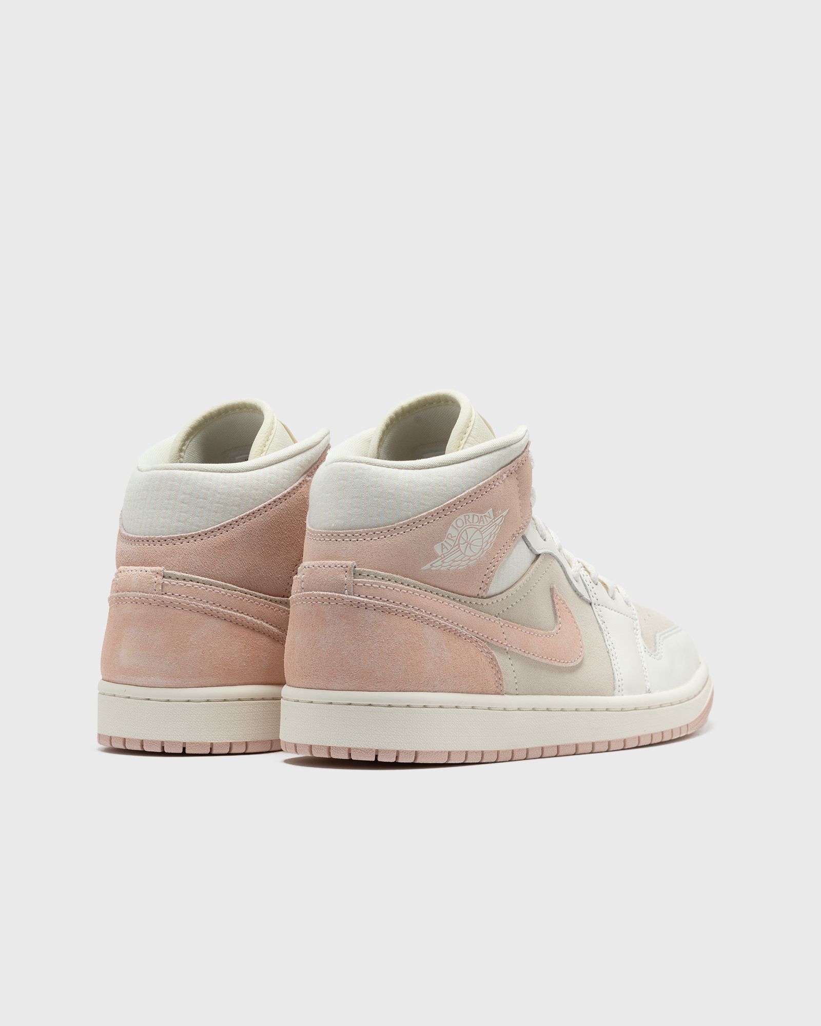WMNS AIR JORDAN 1 MID SE