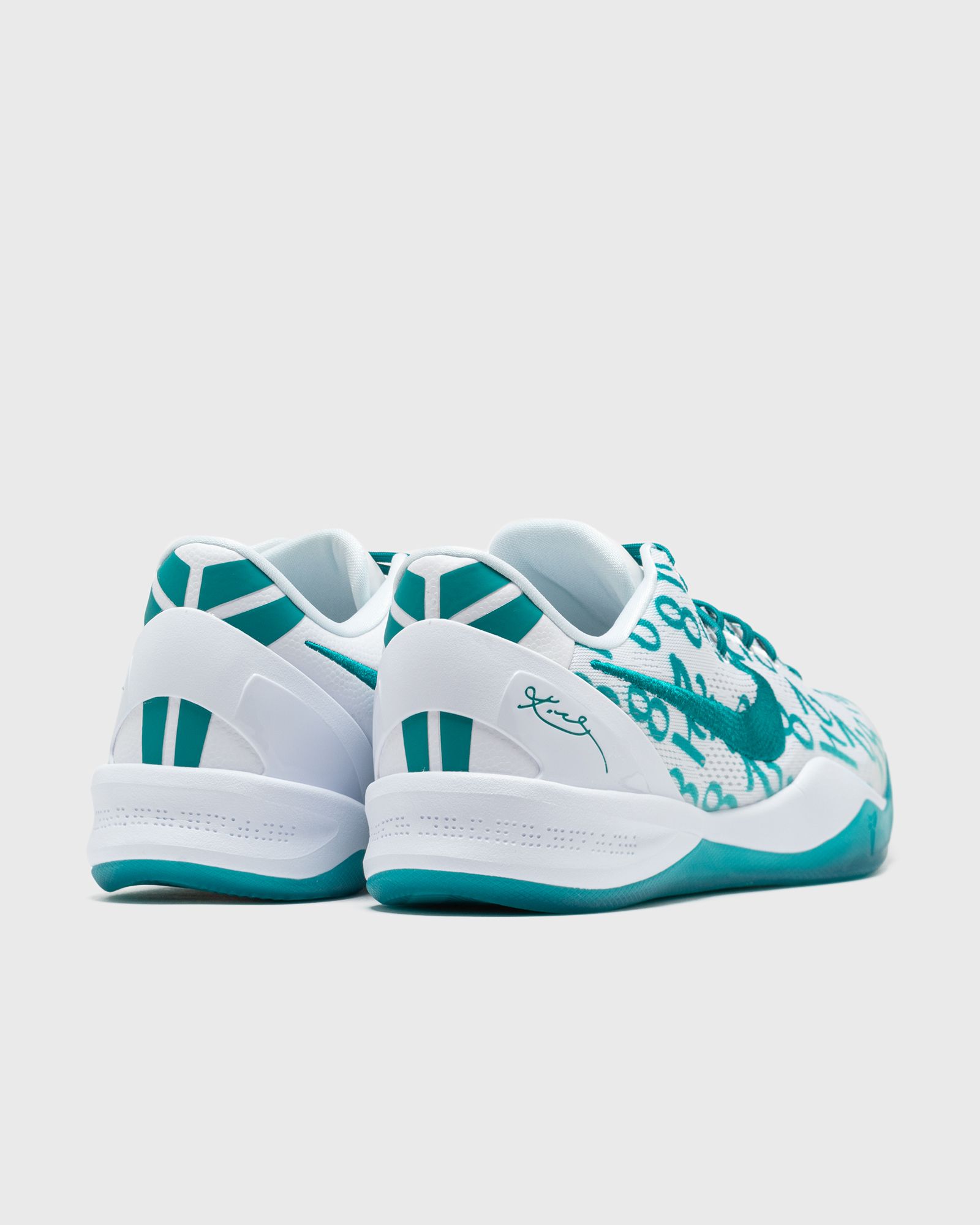 KOBE VIII PROTRO 'Radiant Emerald'