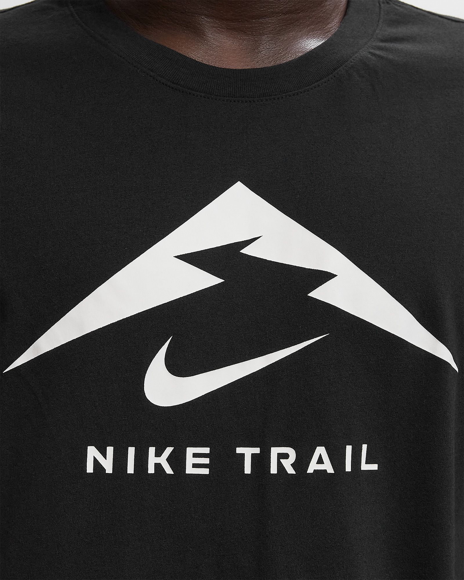 DF TEE TRAIL LOGO