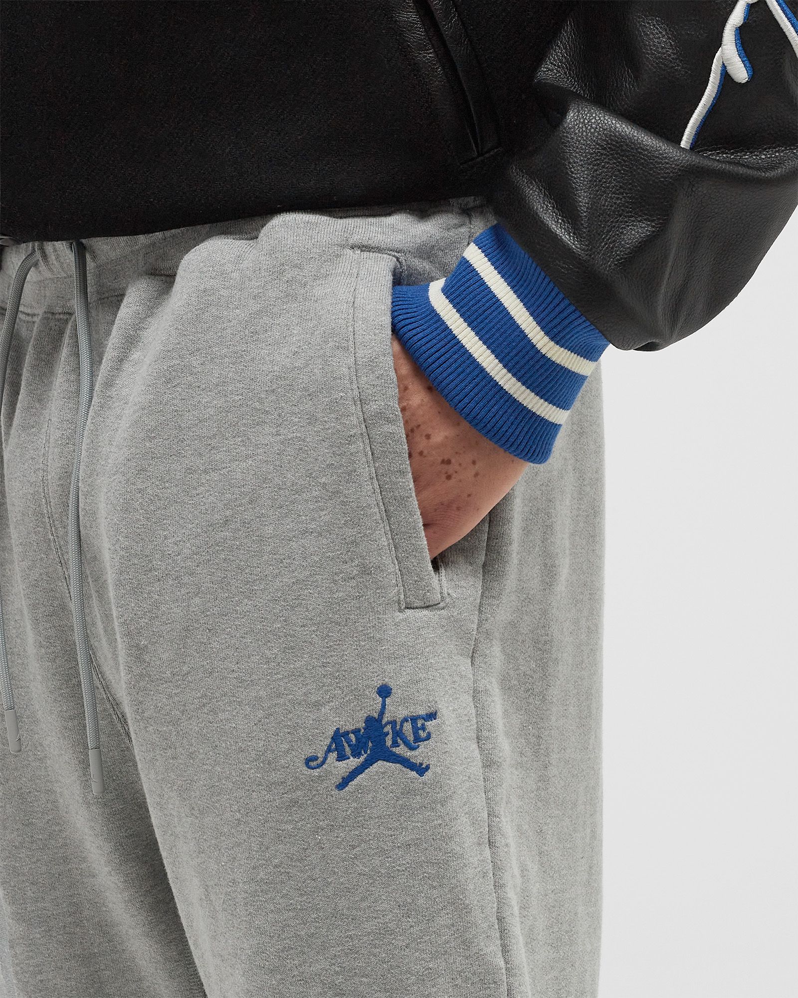 x AWAKE NY FLEECE PANTS