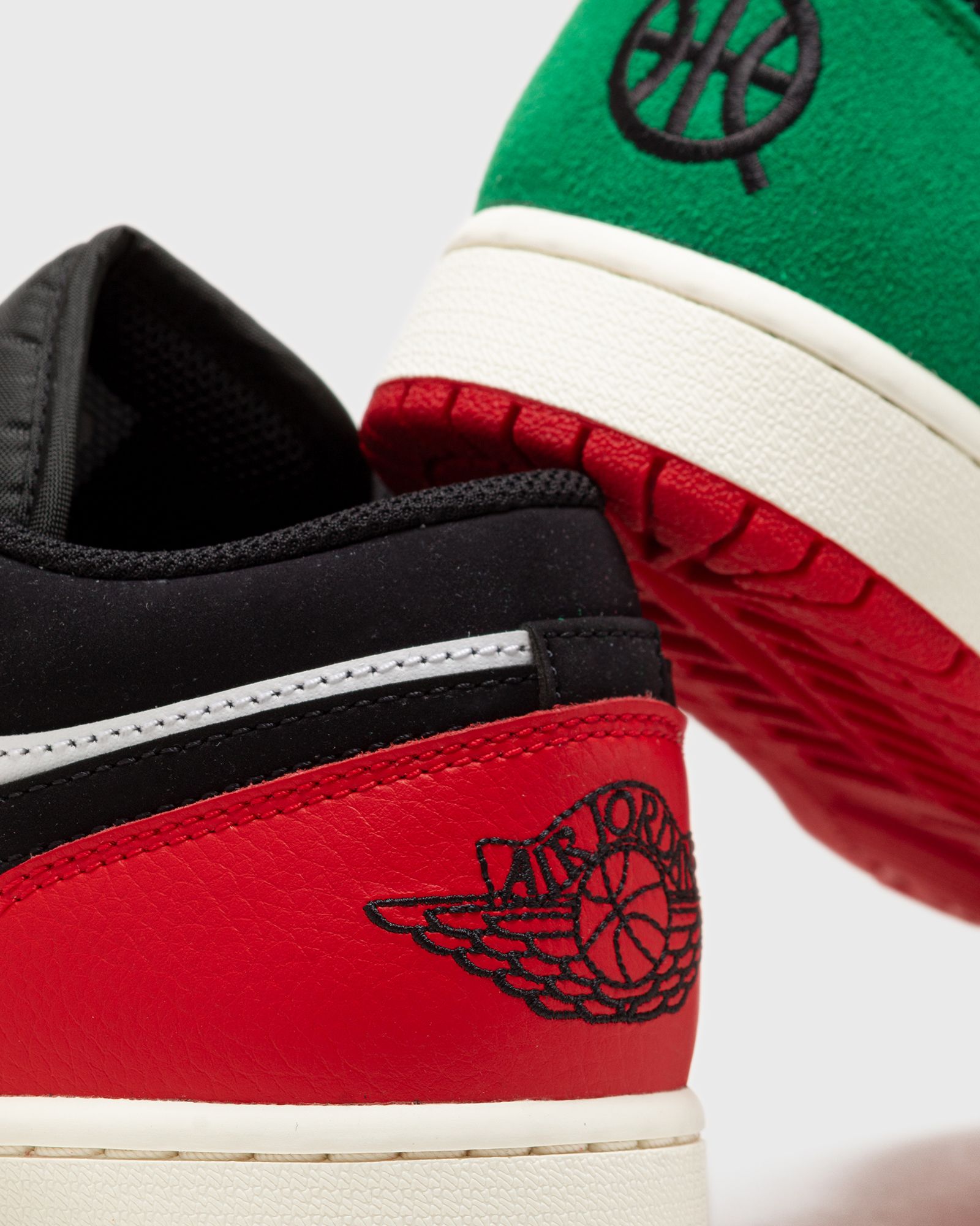 AIR JORDAN 1 LOW Quai 54