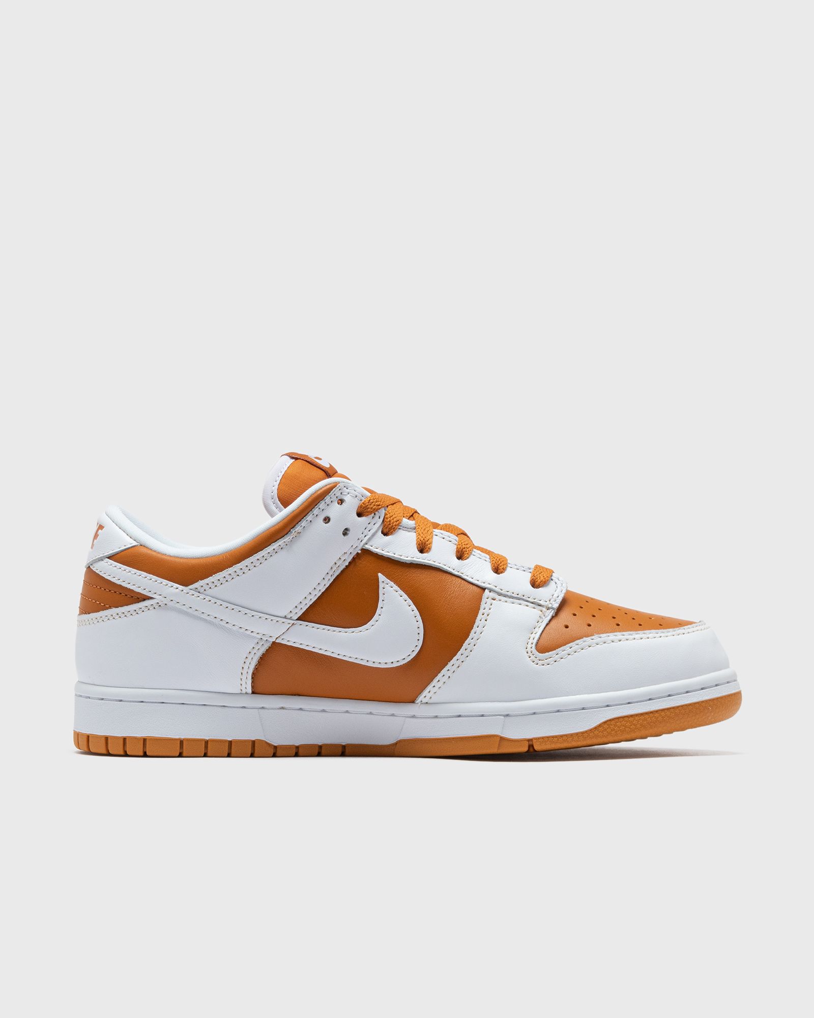 NIKE DUNK LOW QS