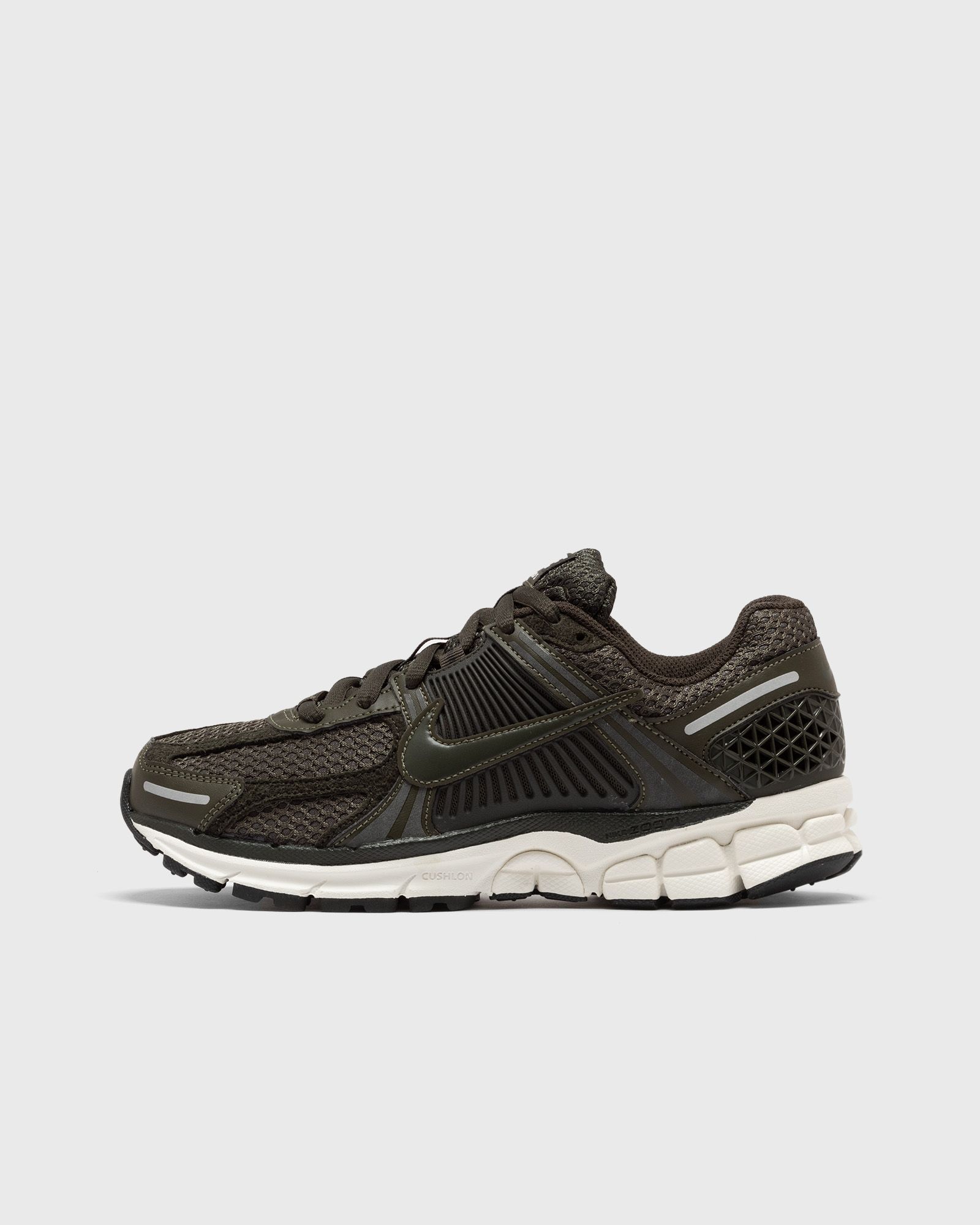 W NIKE ZOOM VOMERO 5