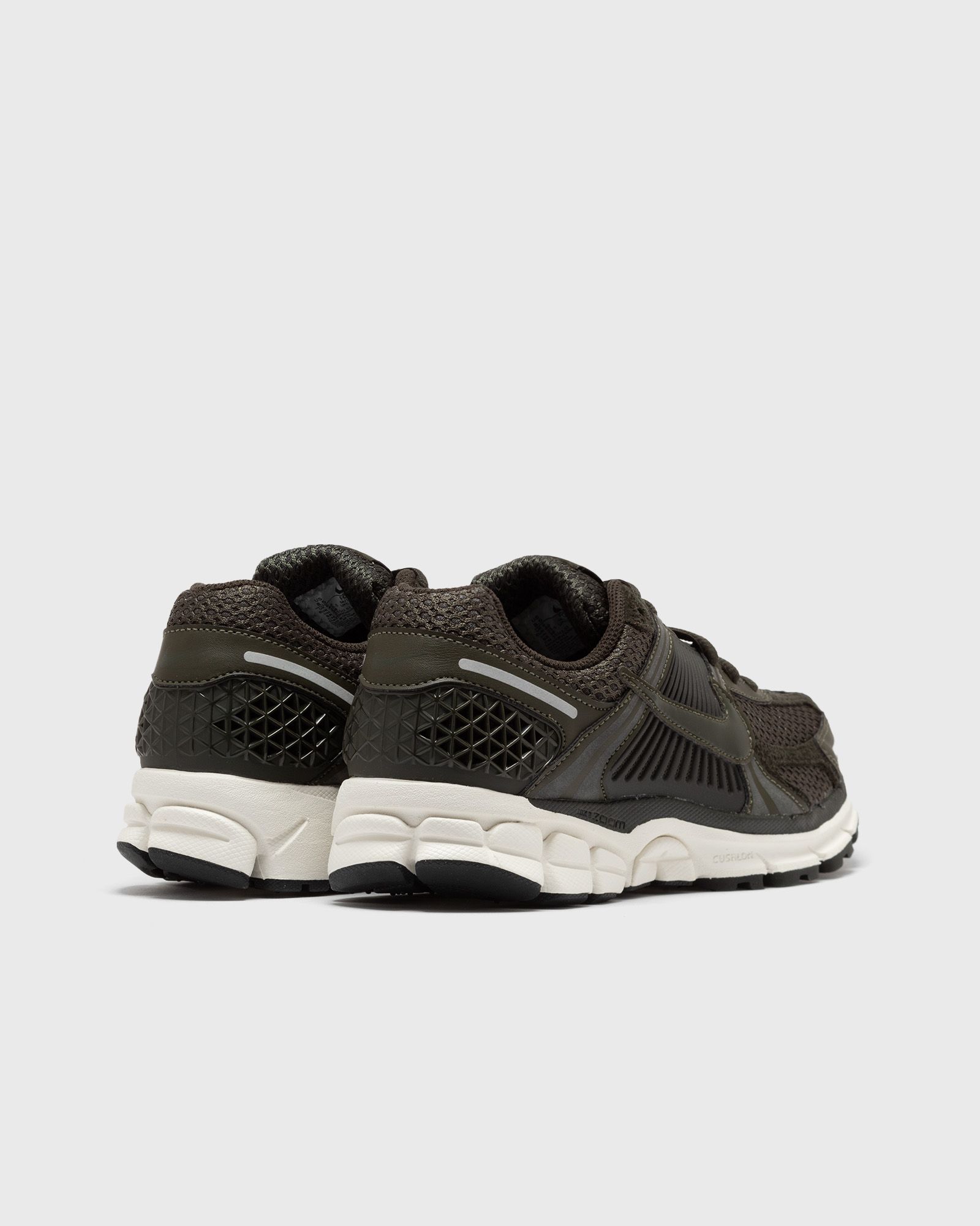 W NIKE ZOOM VOMERO 5