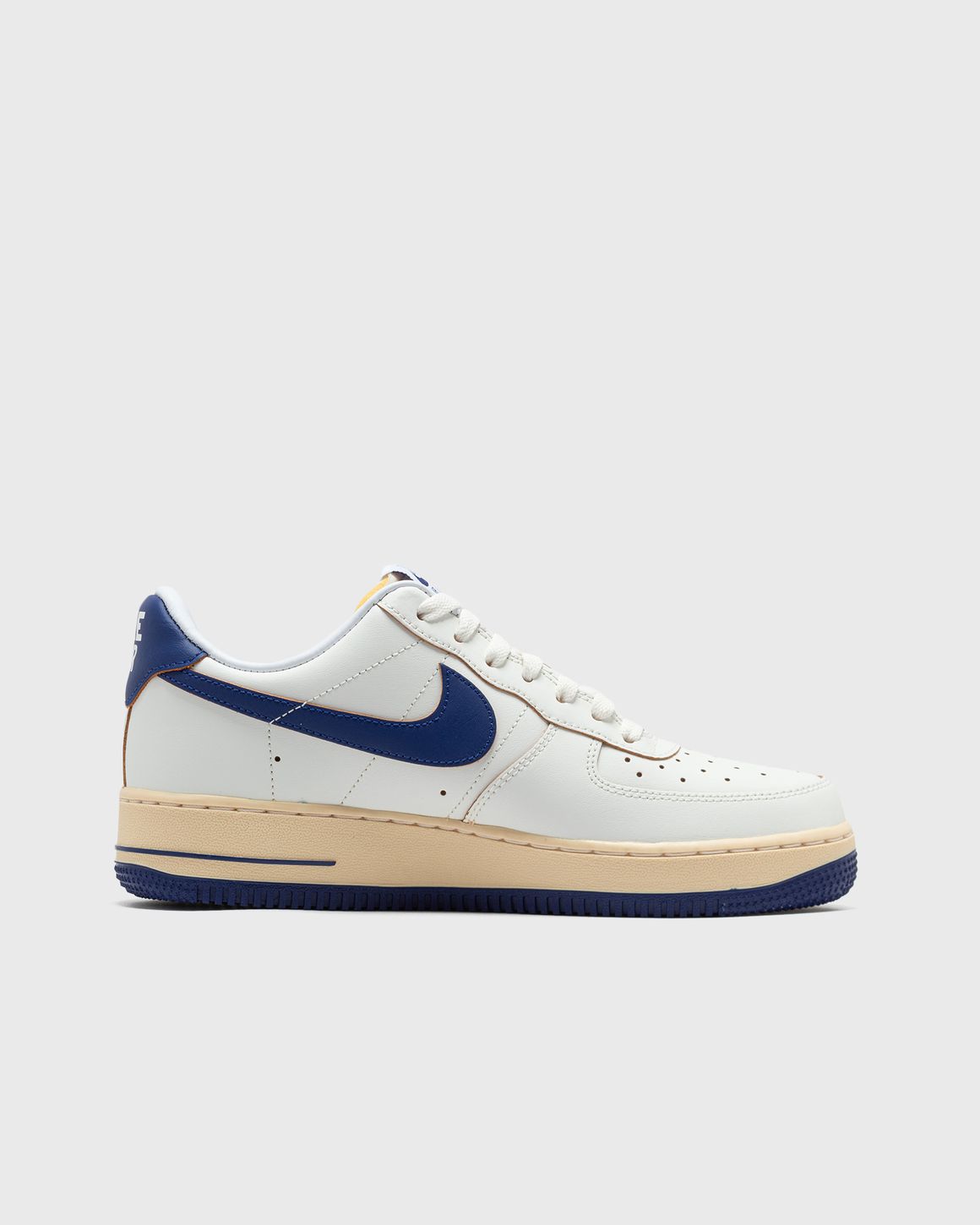 Nike WMNS AIR FORCE 1 '07 Beige | BSTN Store