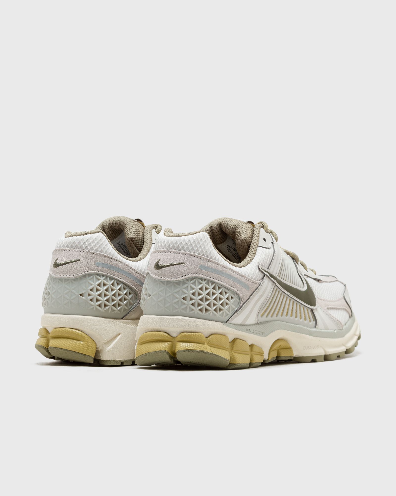 Nike Zoom Vomero 5 Men's Shoes