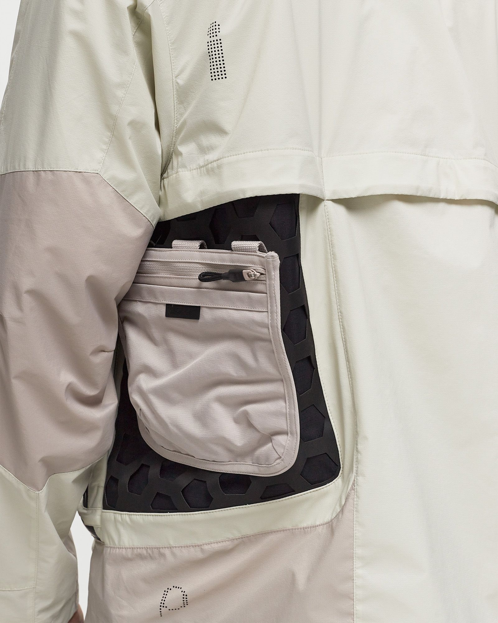 NIKE ISPAジャケット M ホワイト Nike ISPA BUTTERFLY JACKET White | BSTN Store