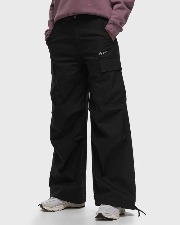 Nike Sportswear Essentials Women's Woven High-Rise Trousers. Nike UK