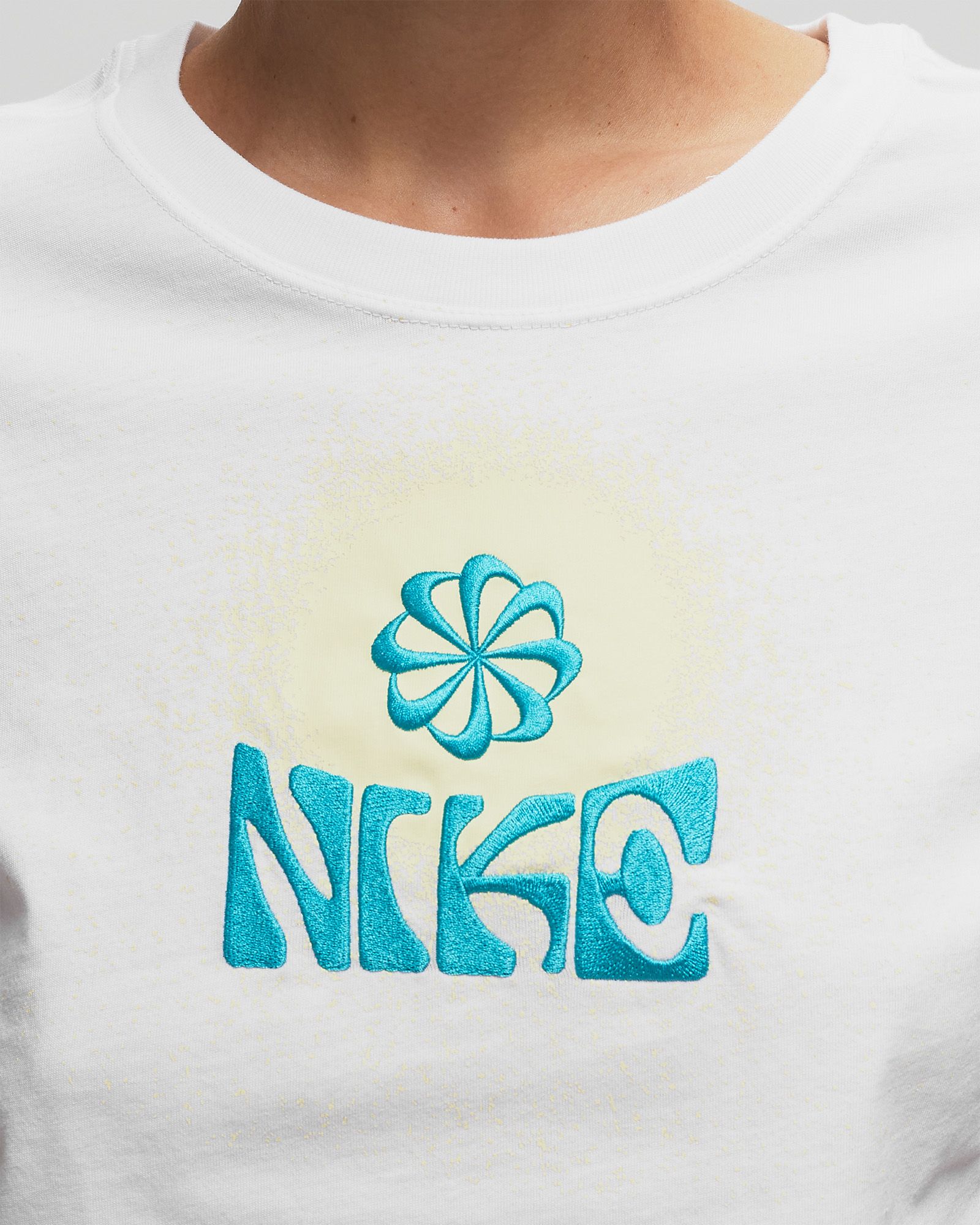 WMNS Nike Sportswear Tee