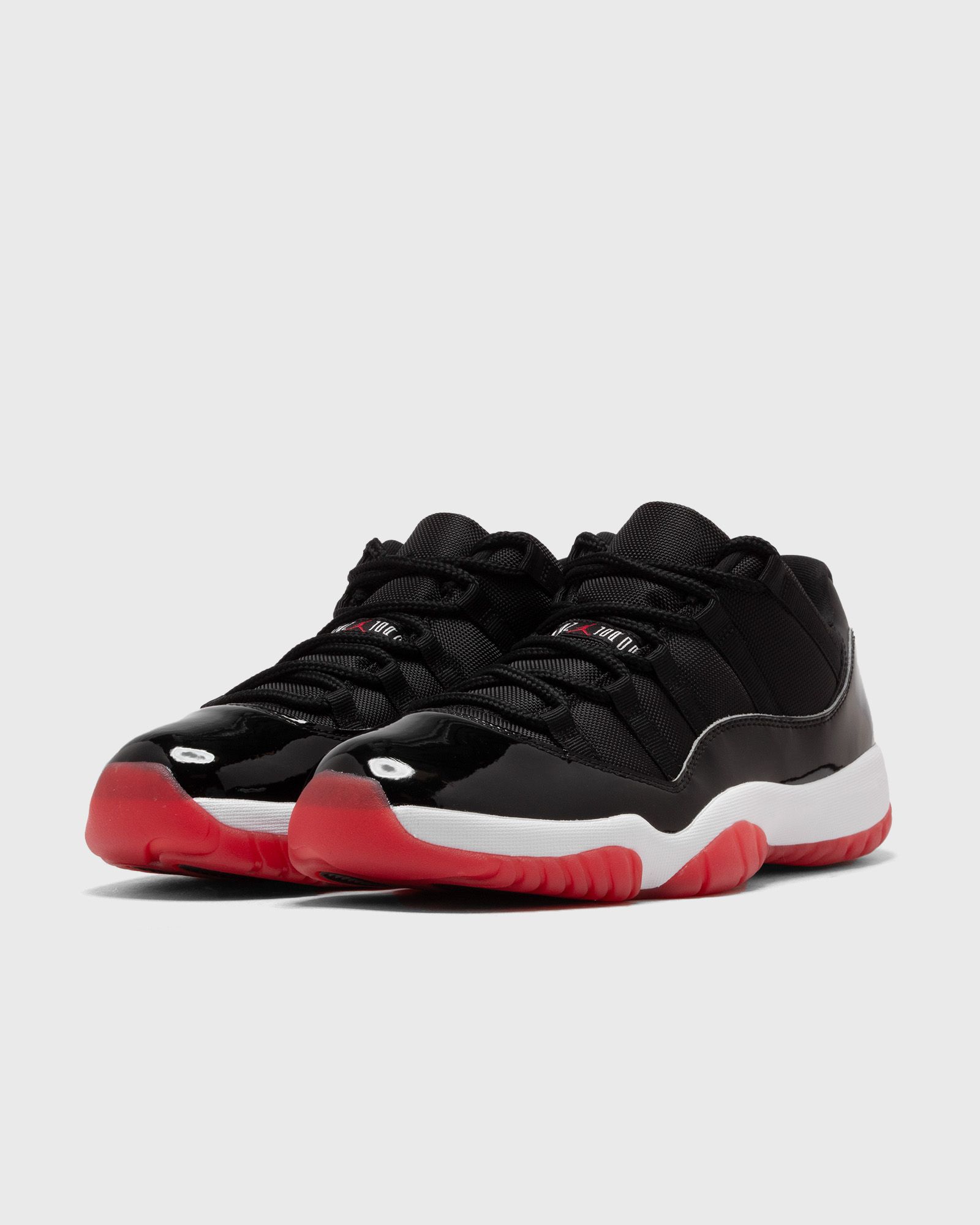 AIR JORDAN 11 RETRO LOW "BRED"