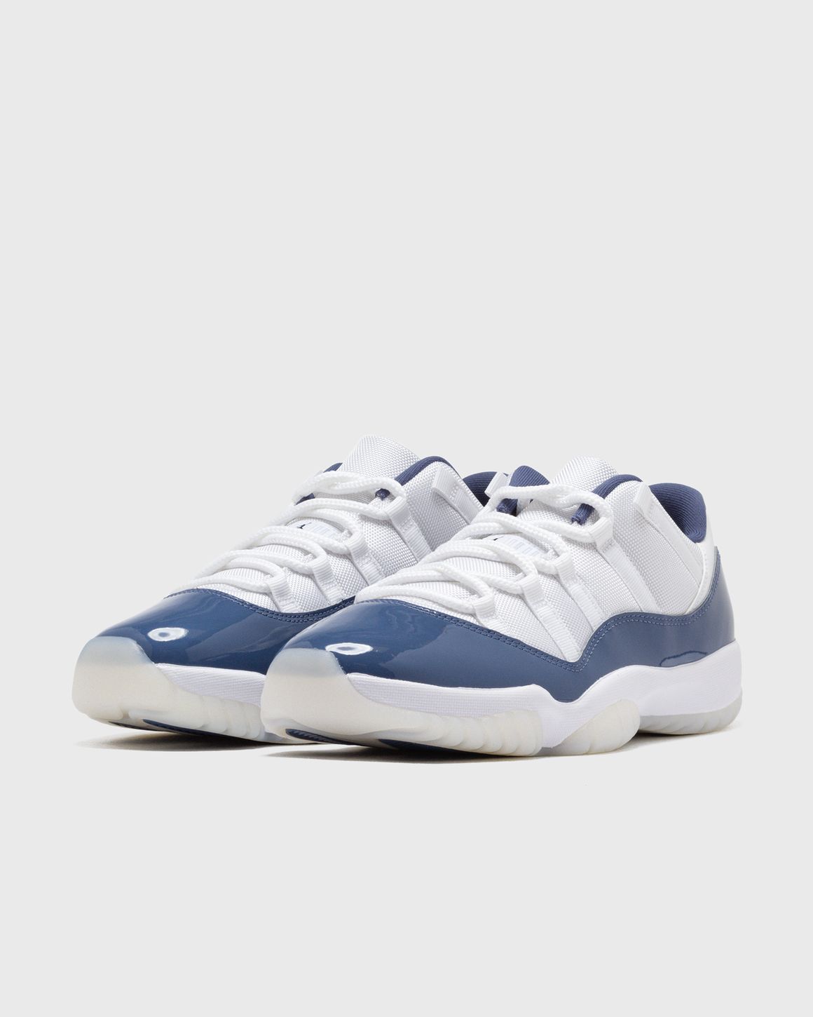 Jordan 11 low aqua best sale