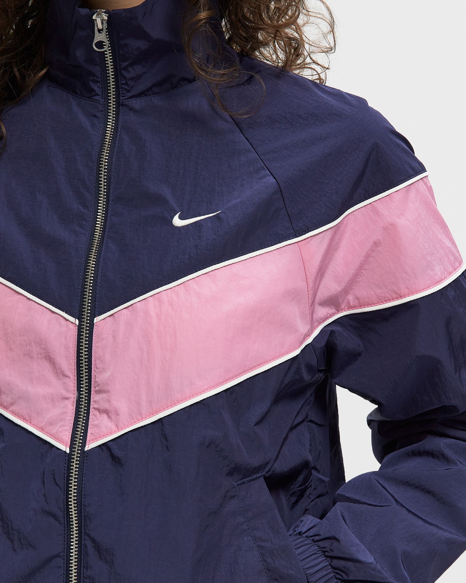WMNS Windrunner