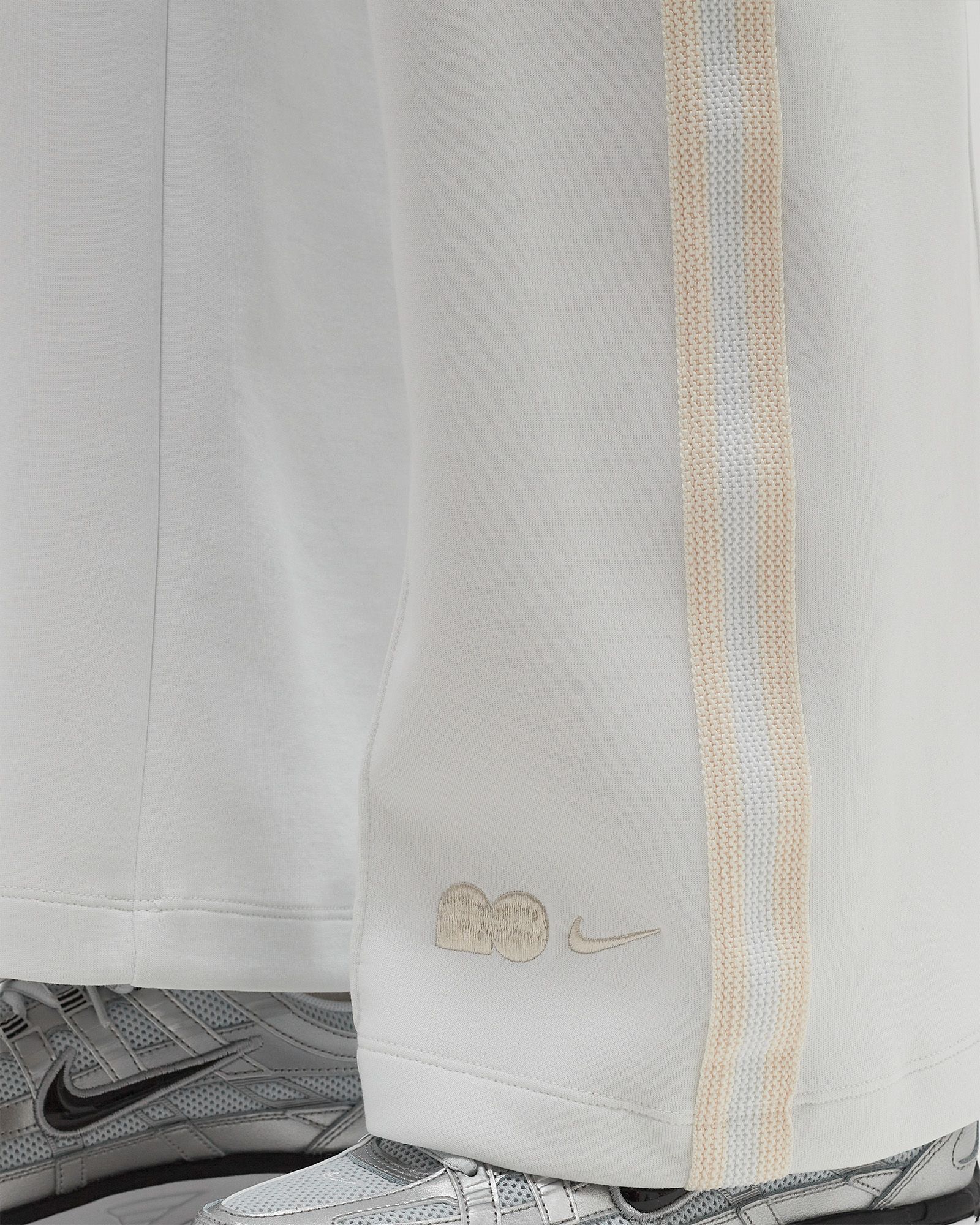 WMNS Naomi Osaka High-Waisted Pant